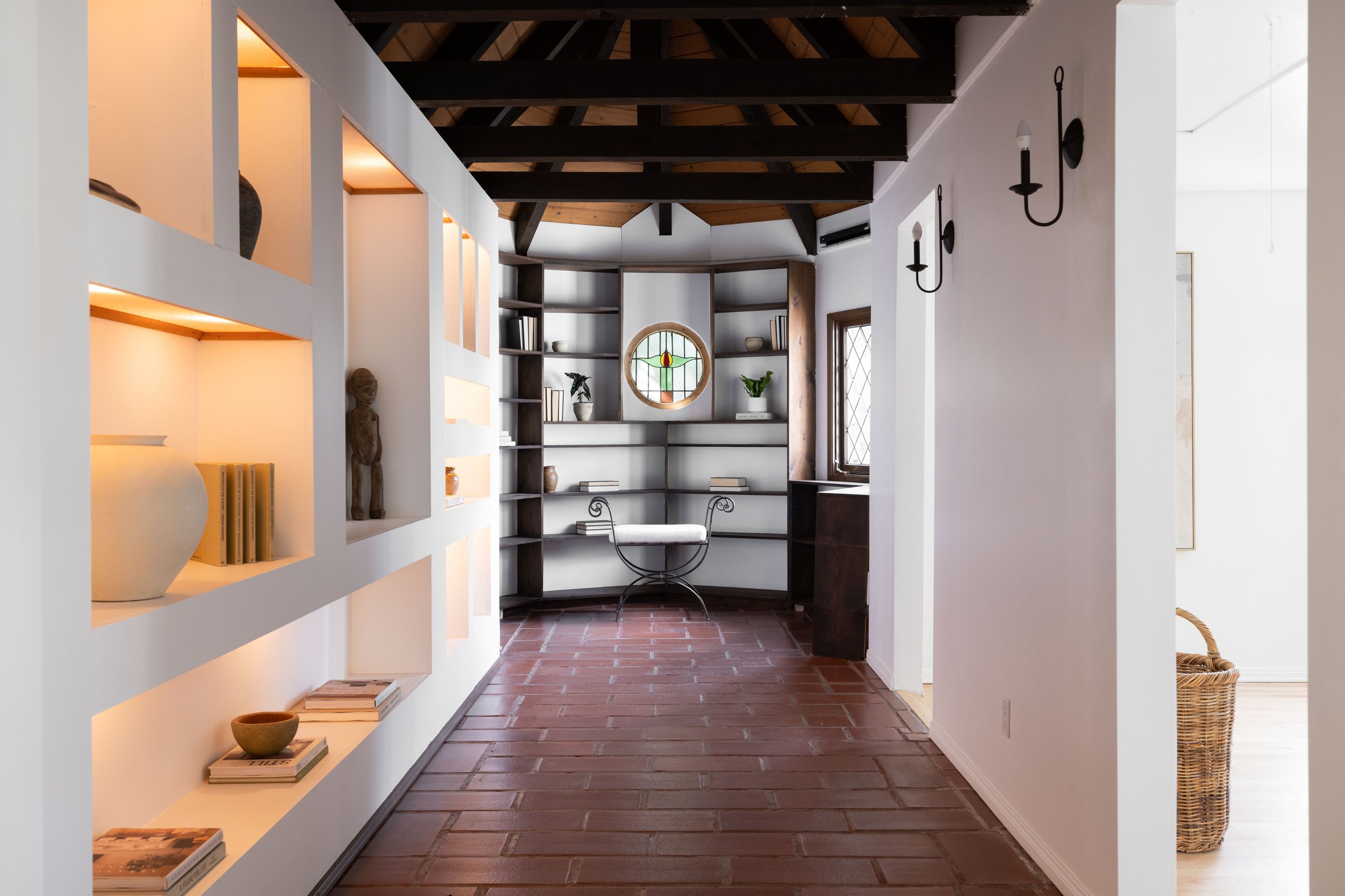 1255 W Hill Dr MLS - virtuallyherestudios.com-2.jpg