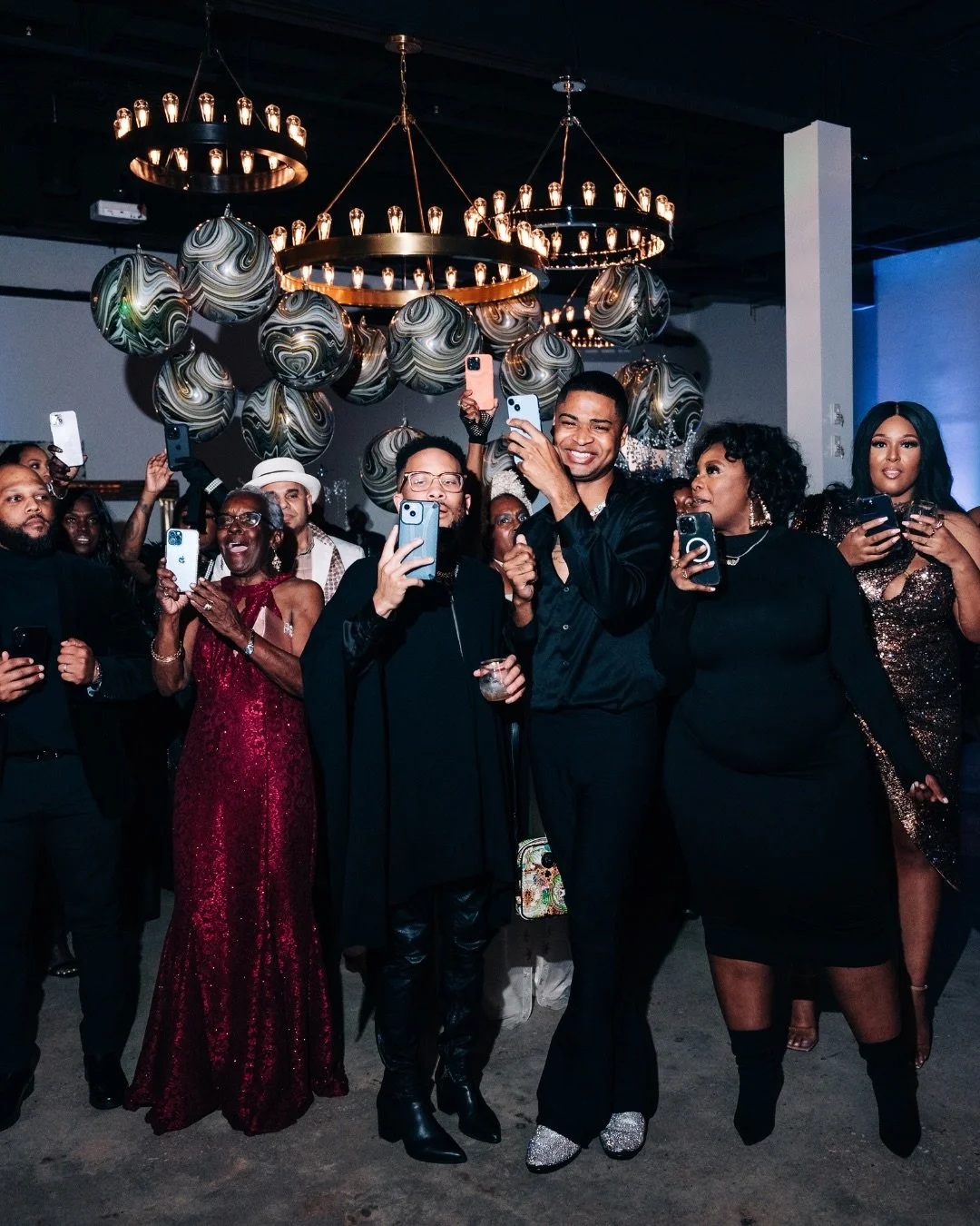 Planning your guest list? Don&rsquo;t forget:

✨ the friend who starts the dance floor
✨ the one who arrives red carpet-ready
✨ the guest who compliments every design detail
✨ the person who works the photo booth like it&rsquo;s their job

Tag the fr