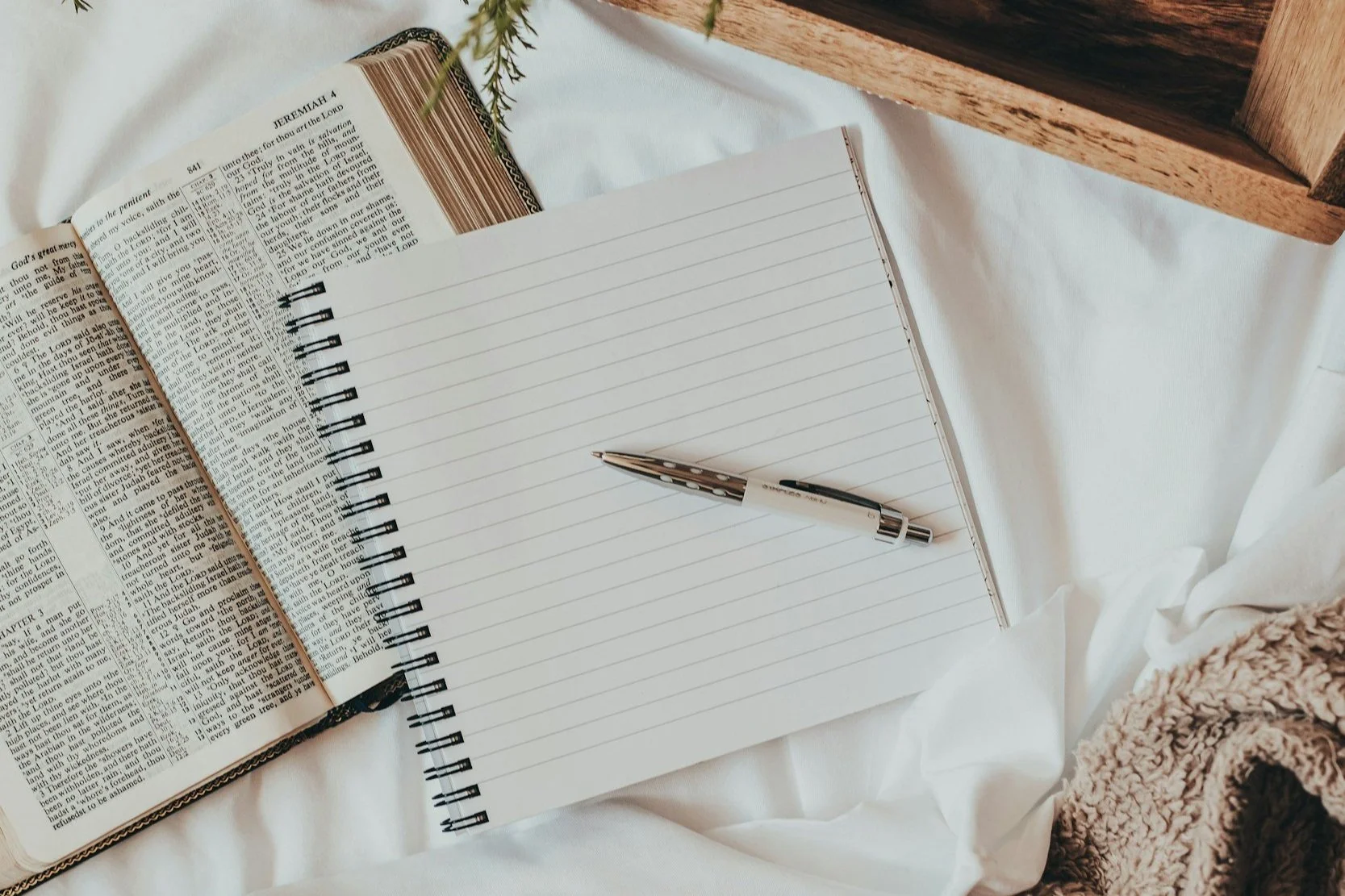 50 Journal Prompts for Self-Discovery: Know Yourself Better