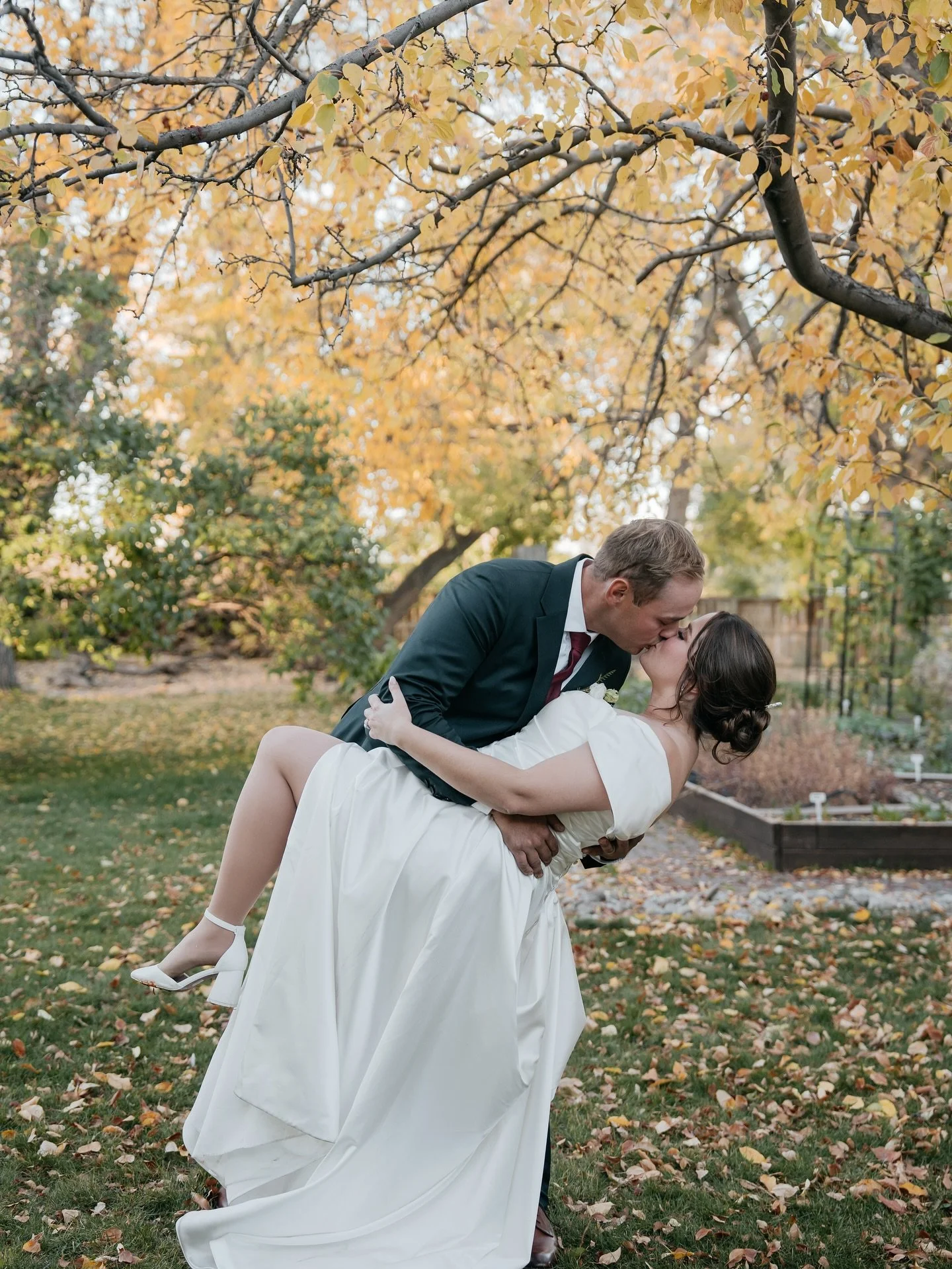 A beautiful autumn evening reception. 
Planner : @fiorefineevents 
Location : @rougerestaurant 
Florals : @hawthornplains