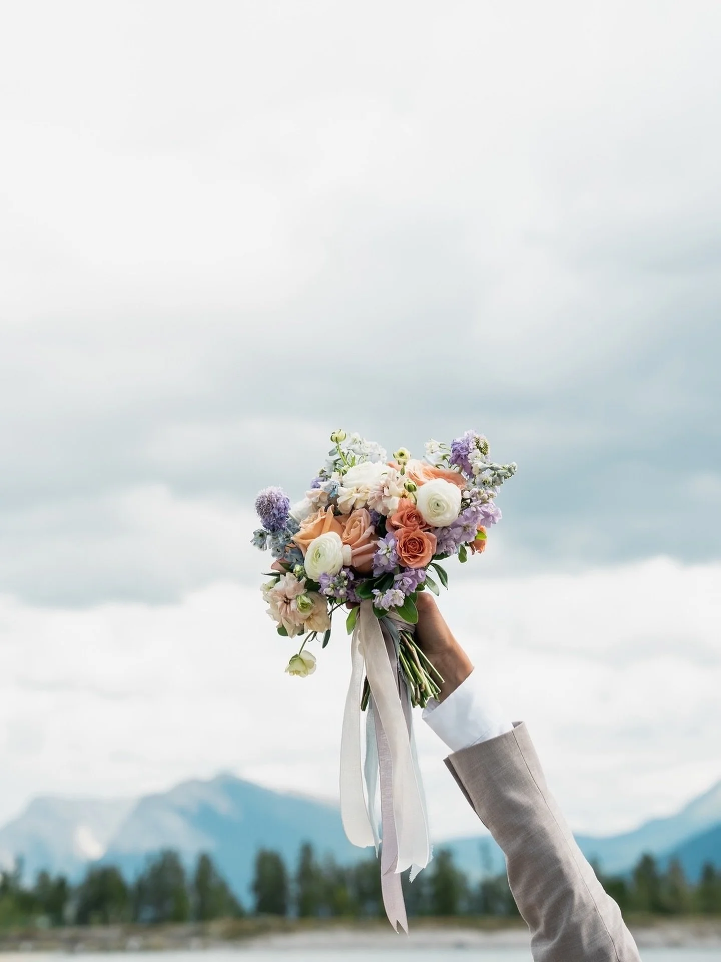 Raise your hand for love