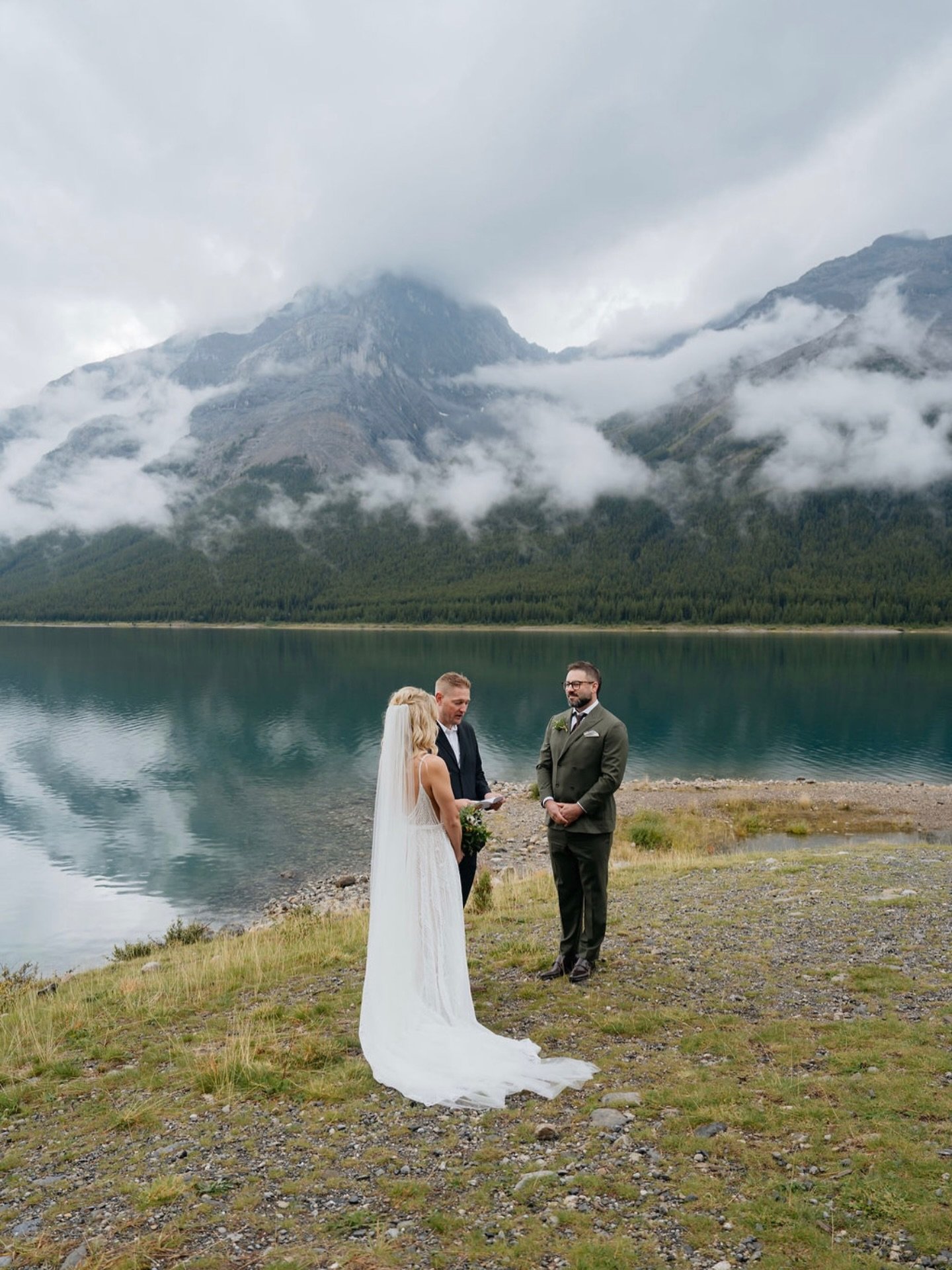 A sweet ceremony somewhere in the mountains 🩵
