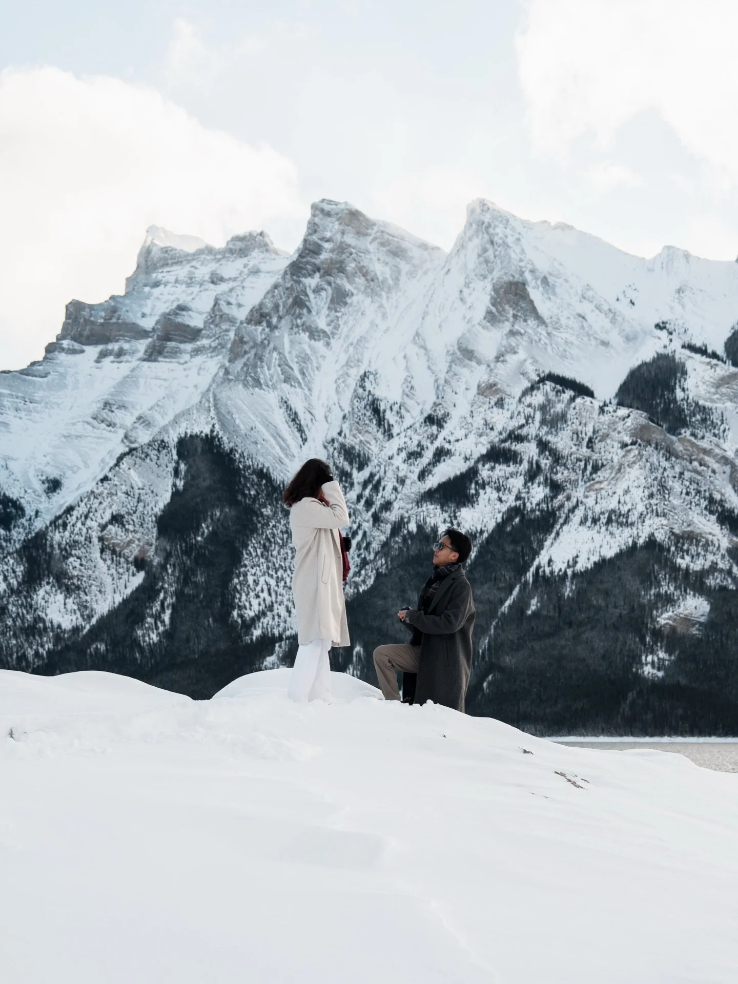 a beautiful proposal filled with frolicking in the snow and basking in the mountain views for the first time 😍

keywords : Banff proposal , proposal photography , Banff proposal photographer , Banff photographer