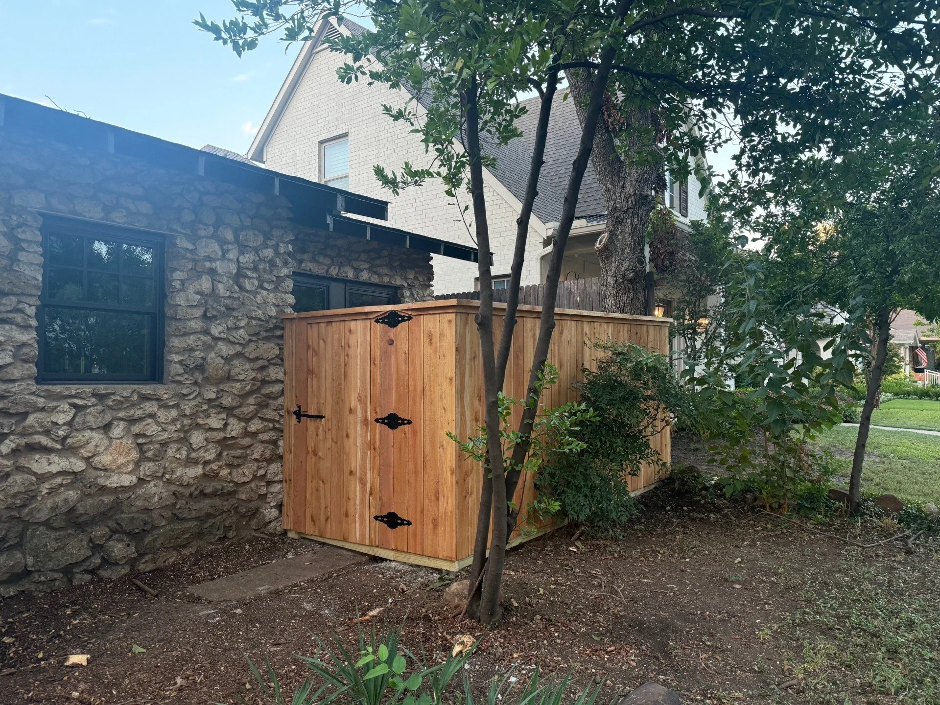 Residential Cap and Trim walk gate.jpg