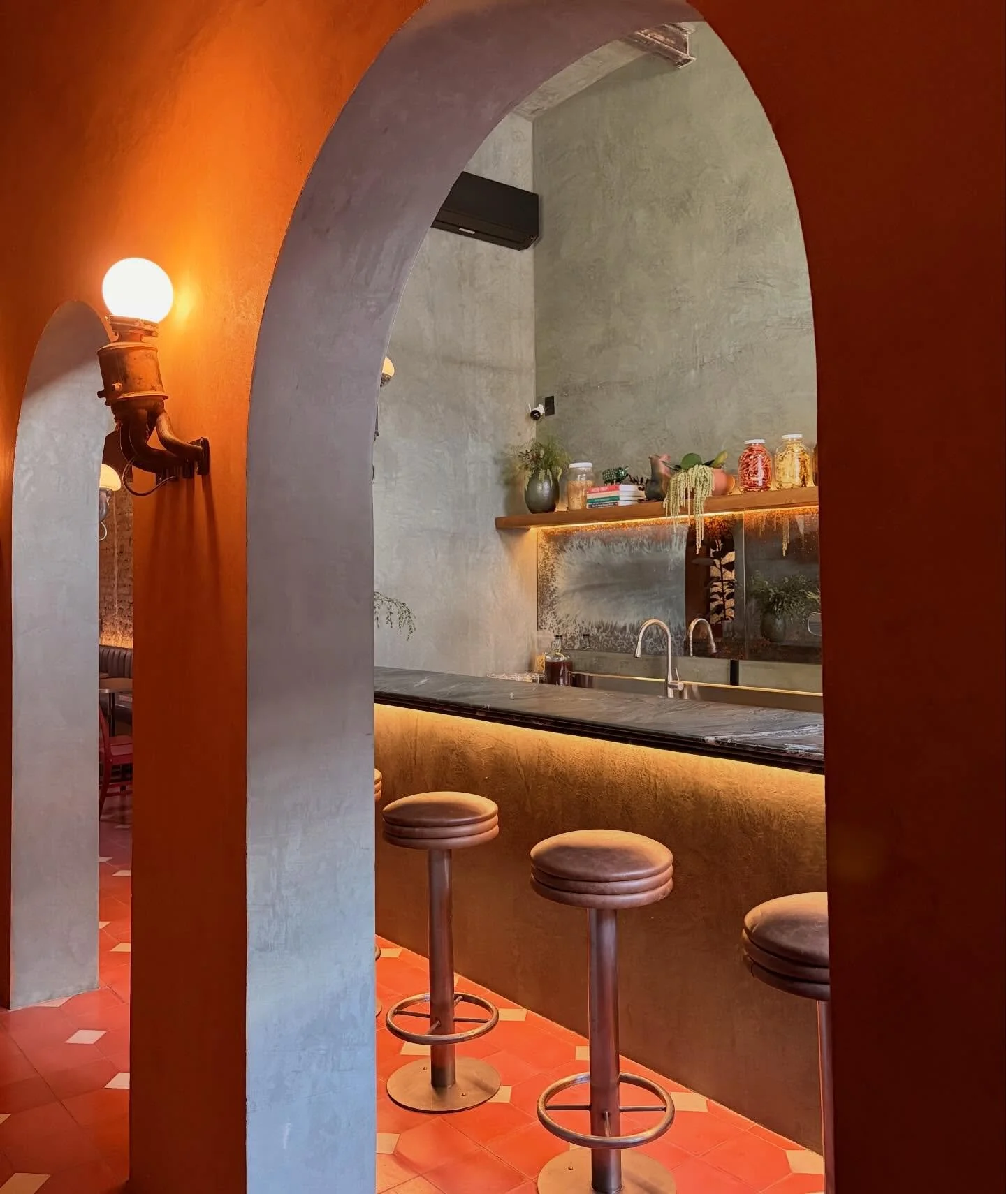 @porccentto abre sus puertas el d&iacute;a de hoy, y m&aacute;s que la motivaci&oacute;n por acabar el proyecto era por probar todo el men&uacute; de @chefnetohernandez 🤤 un gran gusto haber sido parte de este proyecto, disfrutamos mucho el proceso 