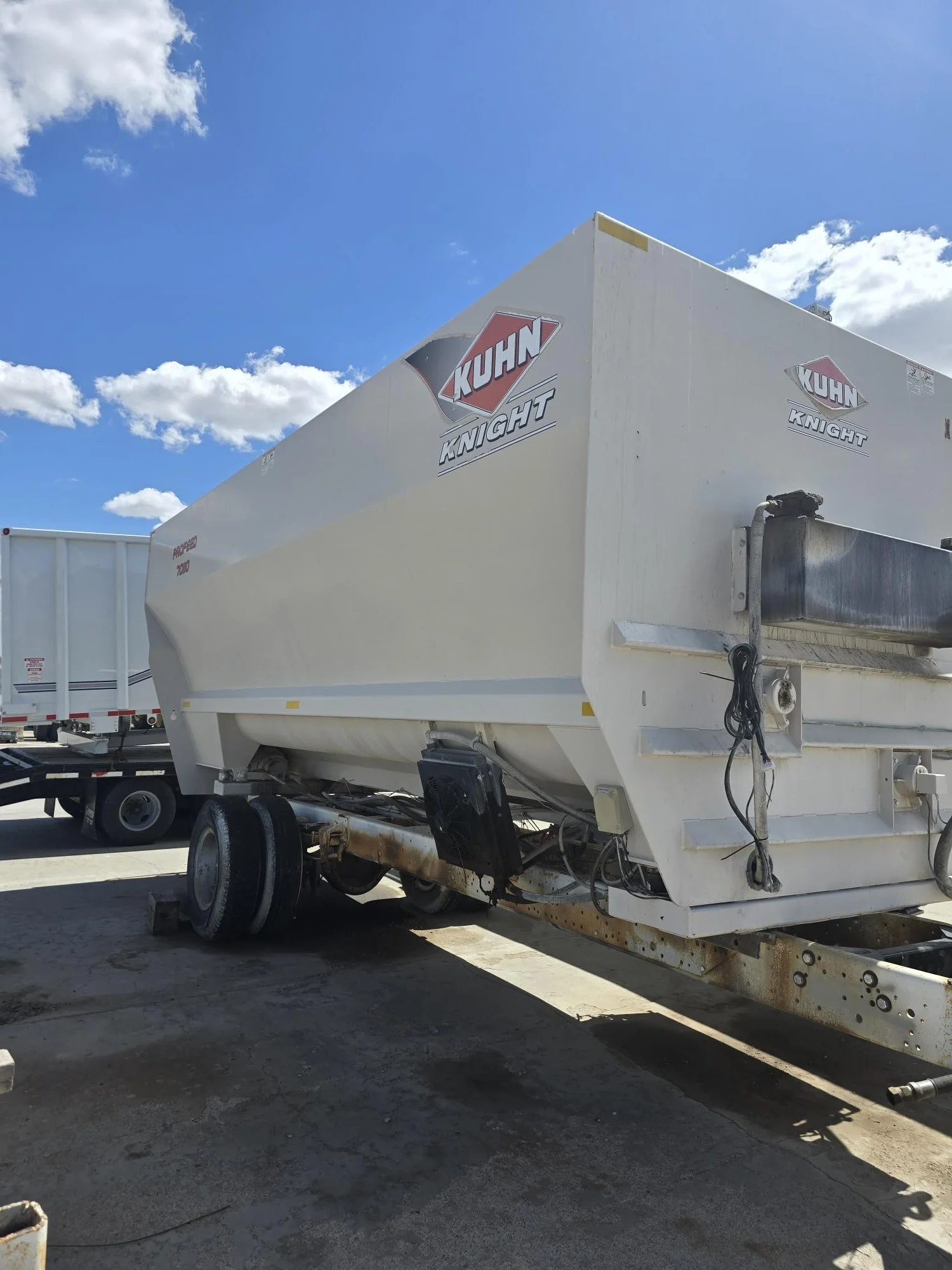 #2179 Kuhn Knight ProFeed 70110