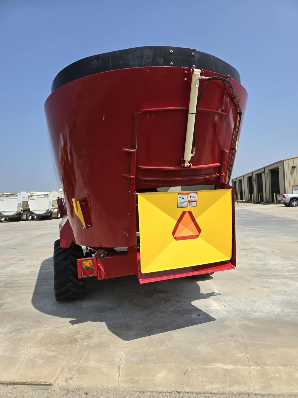 #2120072 1200T Supreme trailer