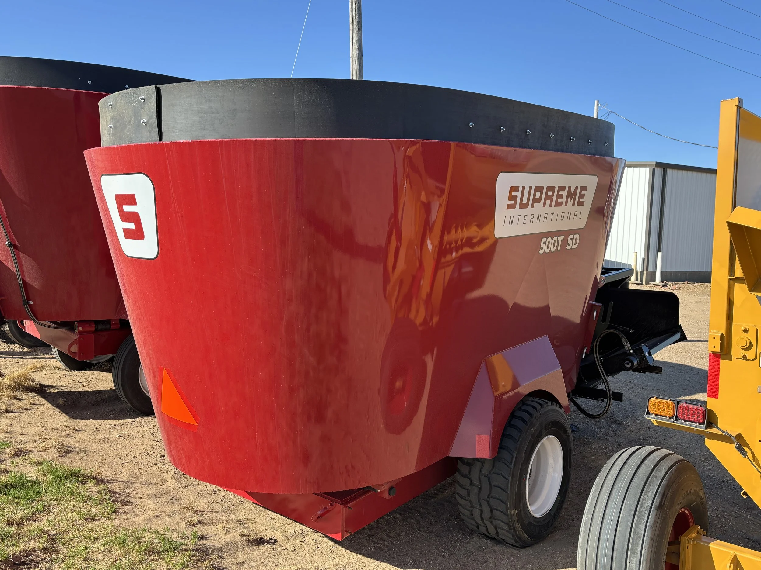 #2304 Supreme SIL500T SD Trailer