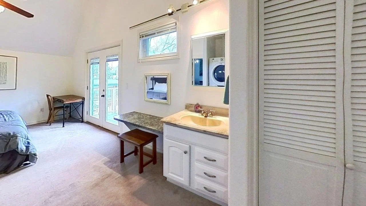 433-W-San-Antonio-St-Buttercup-Bathroom 1.jpg