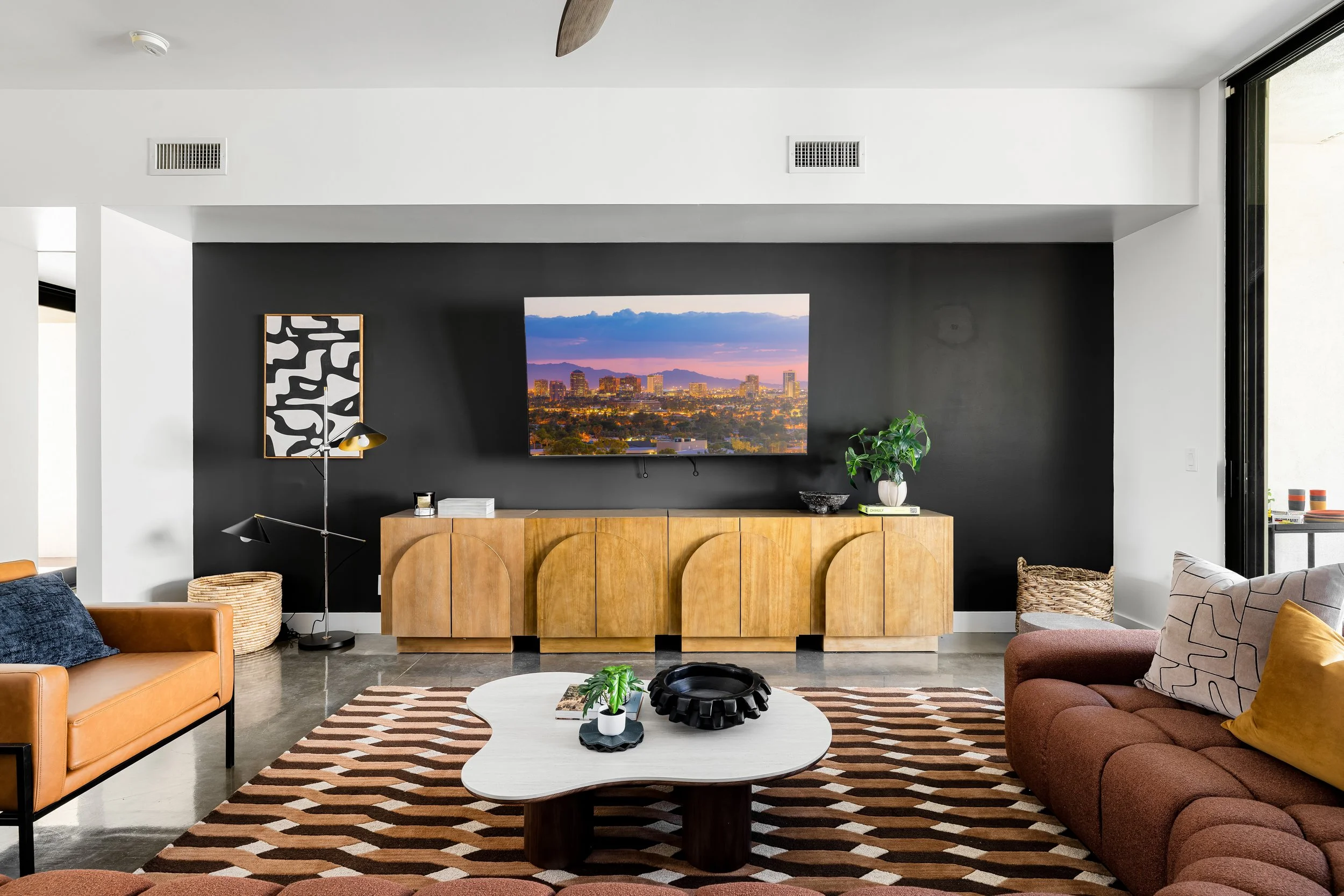 514 W Mariposa_27TV.jpg