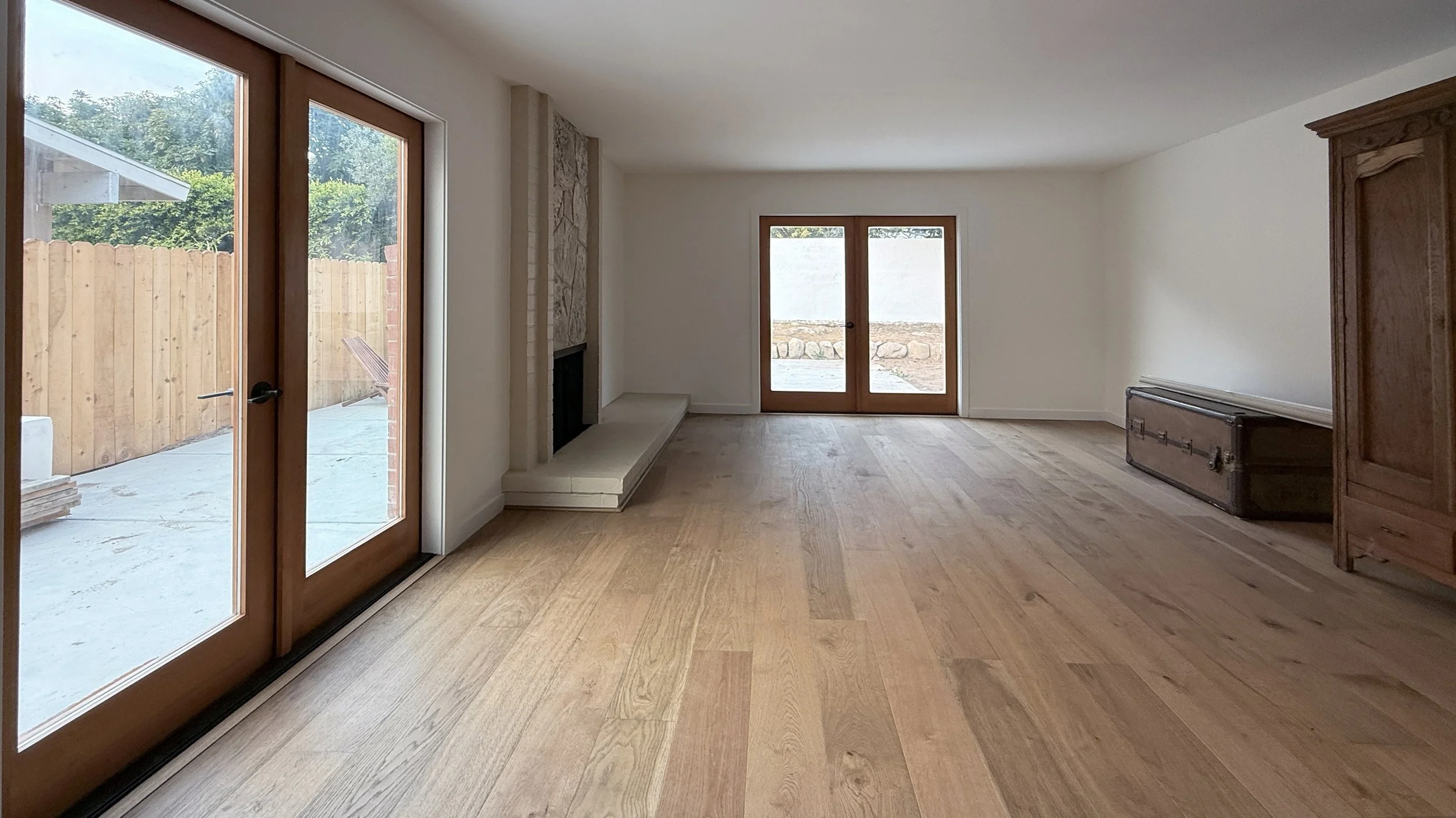 4254 Via Marcina, Carpinteria, CA 93013_LivingRoom02.JPG