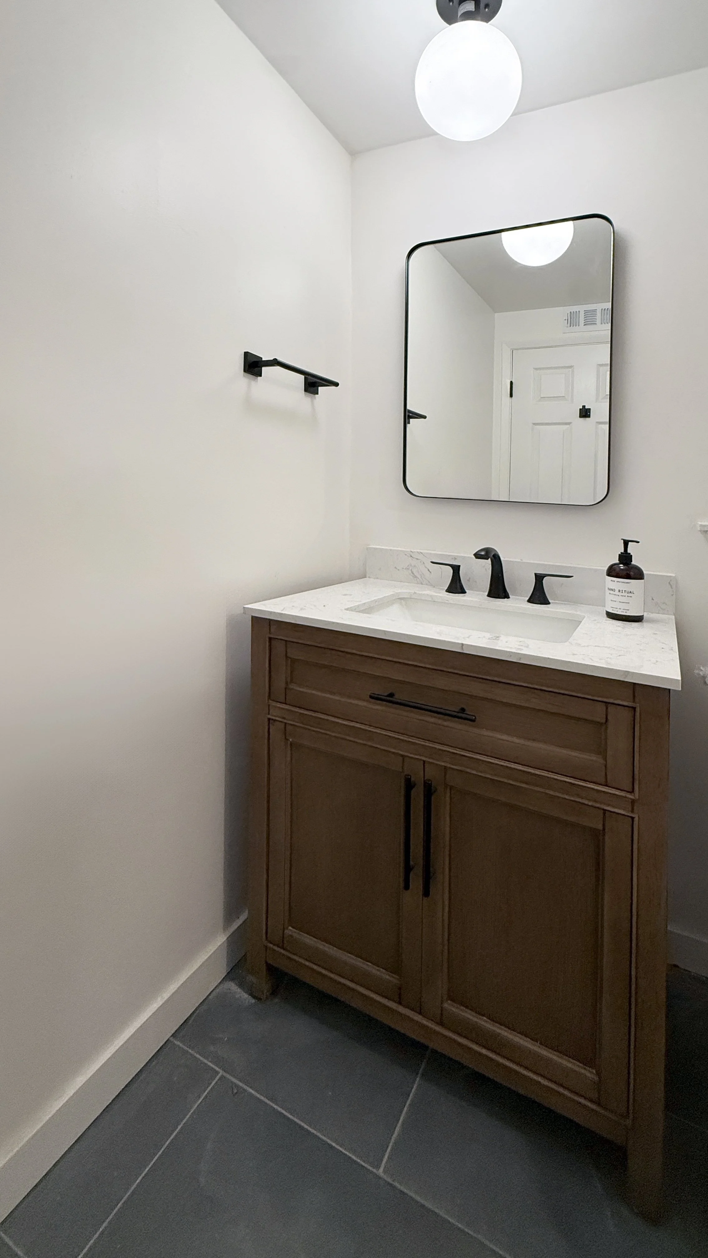 4254 Via Marcina, Carpinteria, CA 93013_Bathroom01.JPG