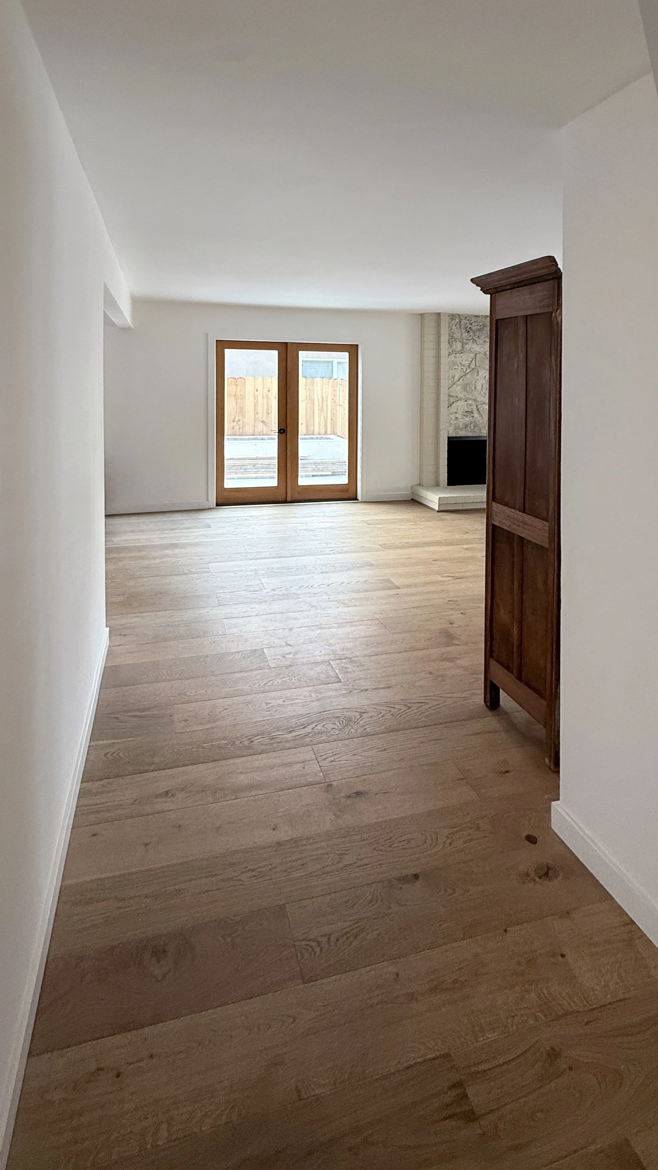 4254 Via Marcina, Carpinteria, CA 93013_LivingRoom03.JPG