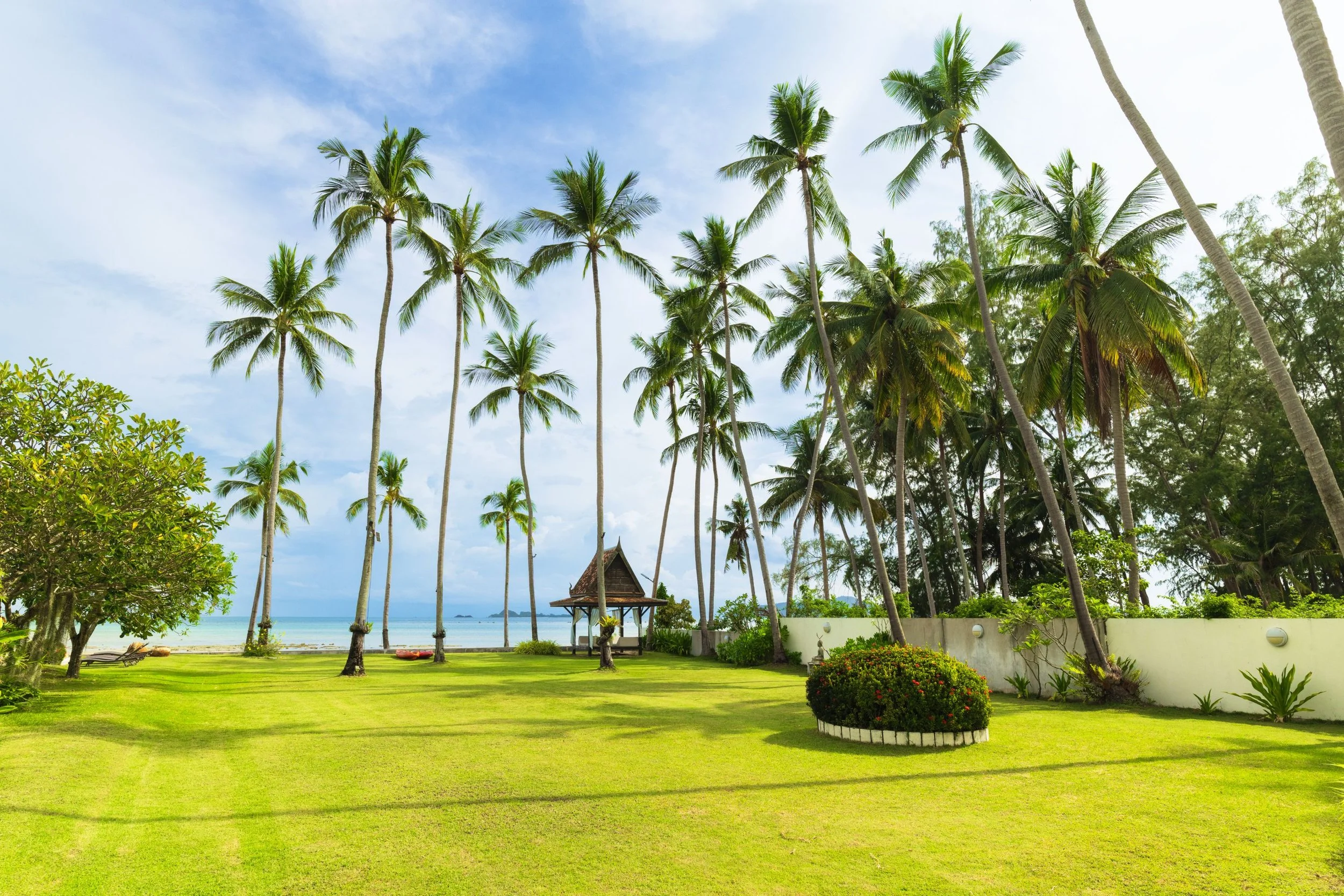 LaLagune_Samui_26_Lawn.jpg