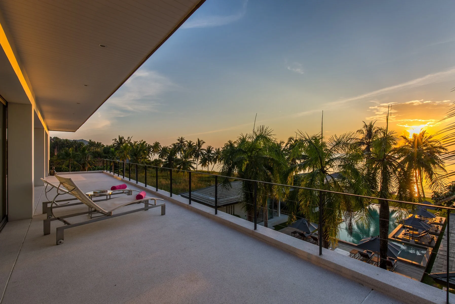 14_BaanAsan_Terrace At Sunset.jpg