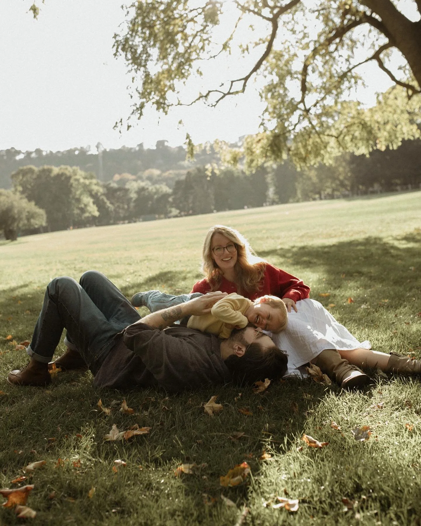 Some families just bring light wherever they go, and these guys did exactly that. We wandered around Hamilton, stopped at a few spots that felt like them, and ended the session playing at the park. These are the moments that keep my creative heart bu