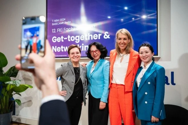 Mittel (Bühnen Bild).jpeg