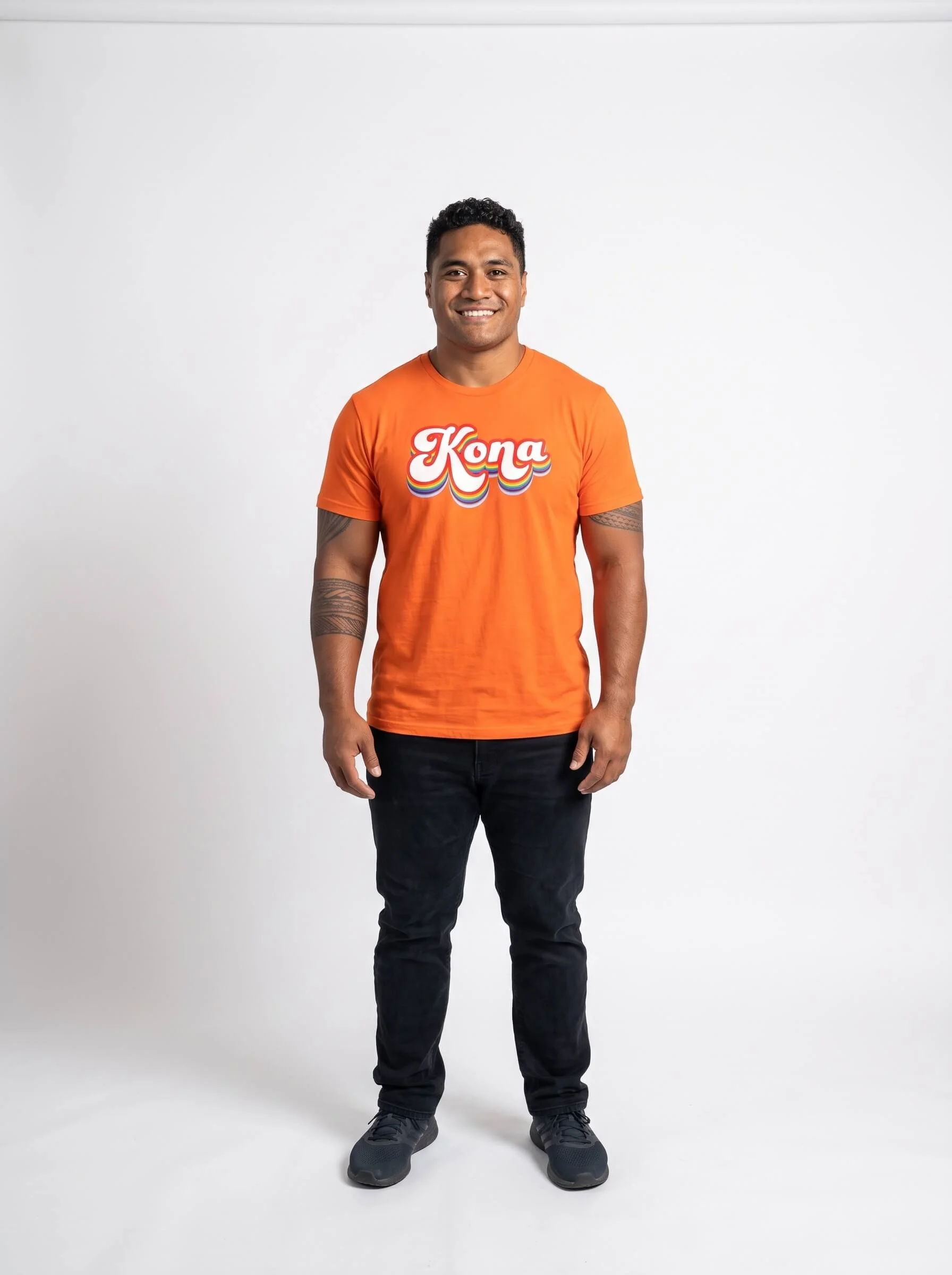 Man_wearing_orange_Kona_t-shirt_2K_20261022140057-2.jpg
