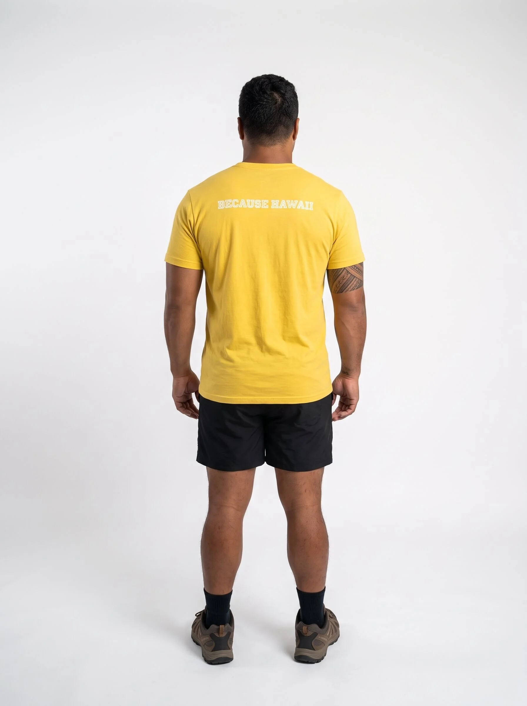 Man_wearing_yellow_t-shirt_2K_20261022140757-2.jpg