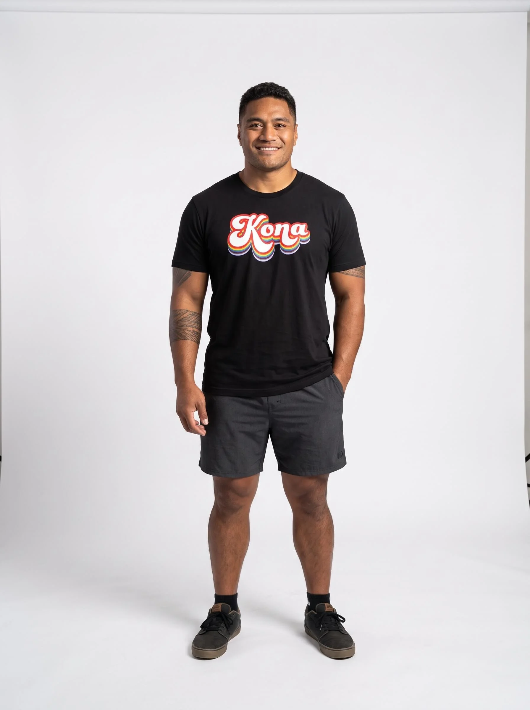 Man_wearing_Kona_t-shirt_2K_20261022140339-2.jpg