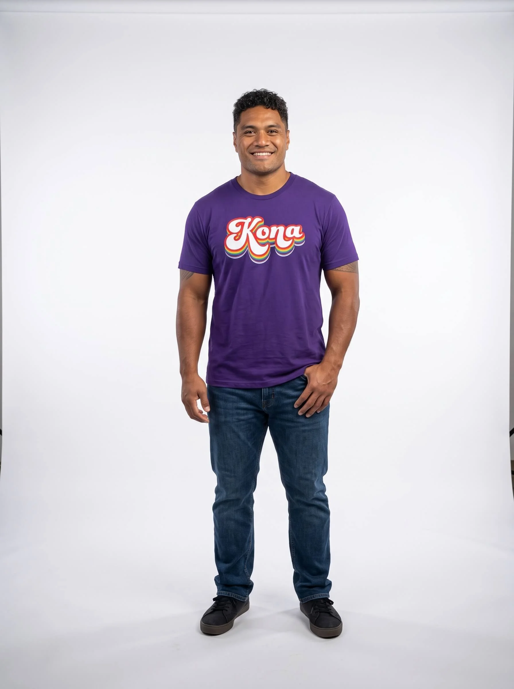 Man_wearing_purple_t-shirt_2K_20261022140245-2.jpg