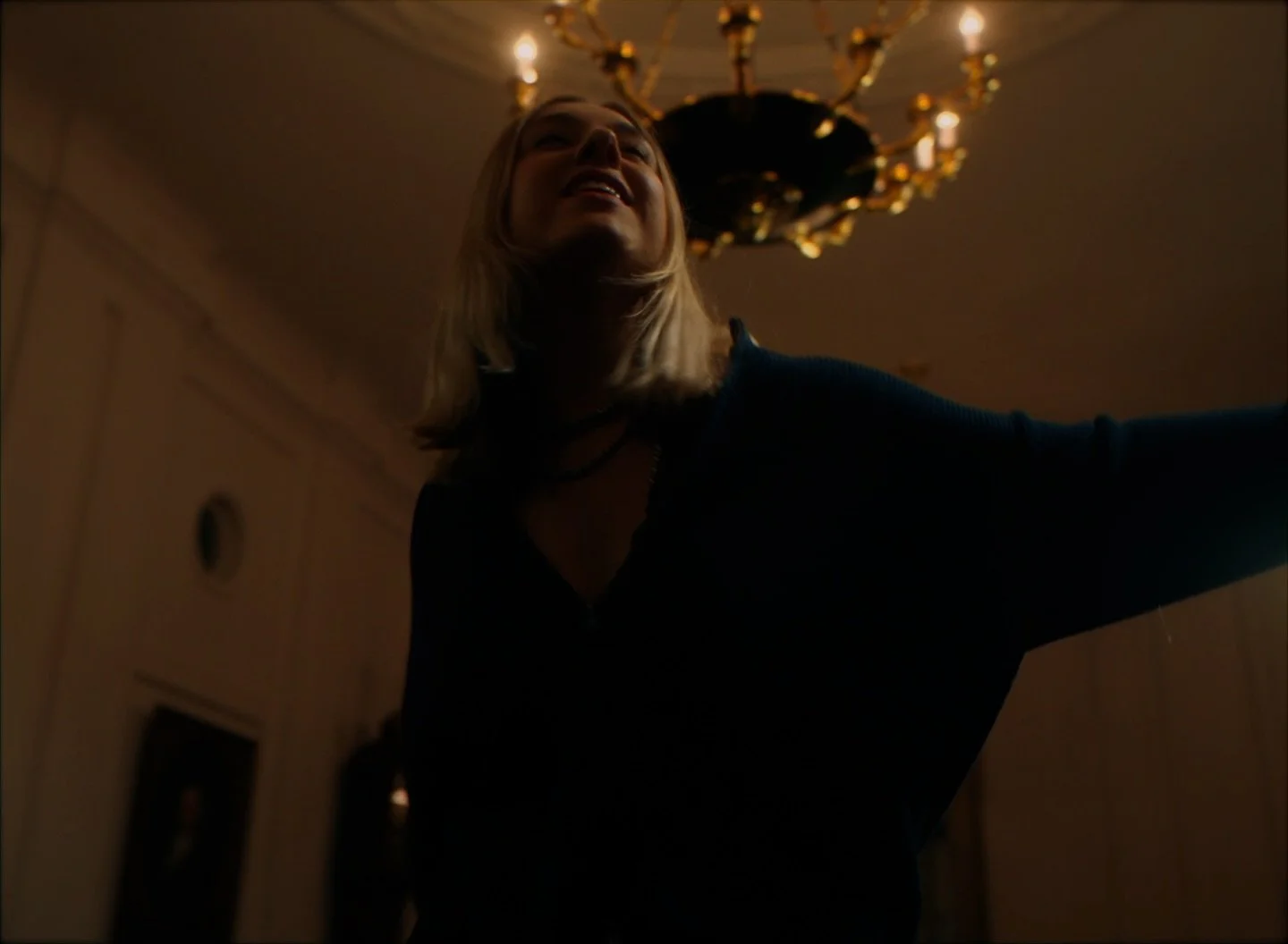 NEW DIRECTOR WORK

De Verte &ndash; Lola Cedes

From idea to final film in just one week.

Grateful for this small but incredibly strong team who made it all happen. And big thanks to Lola for trusting me with this vision ❤️

Director @rickubink 
Dir