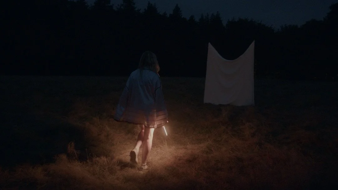 ✨💡 Afgelopen week promo gedraaid voor het nieuwe nummer van @lolacedes die vandaag uit is! Lichtje