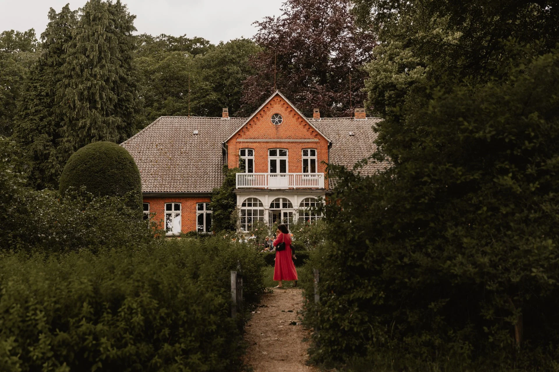 Romantisches Landhaus bei Lüneburg als Hochzeitslocation im Grünen