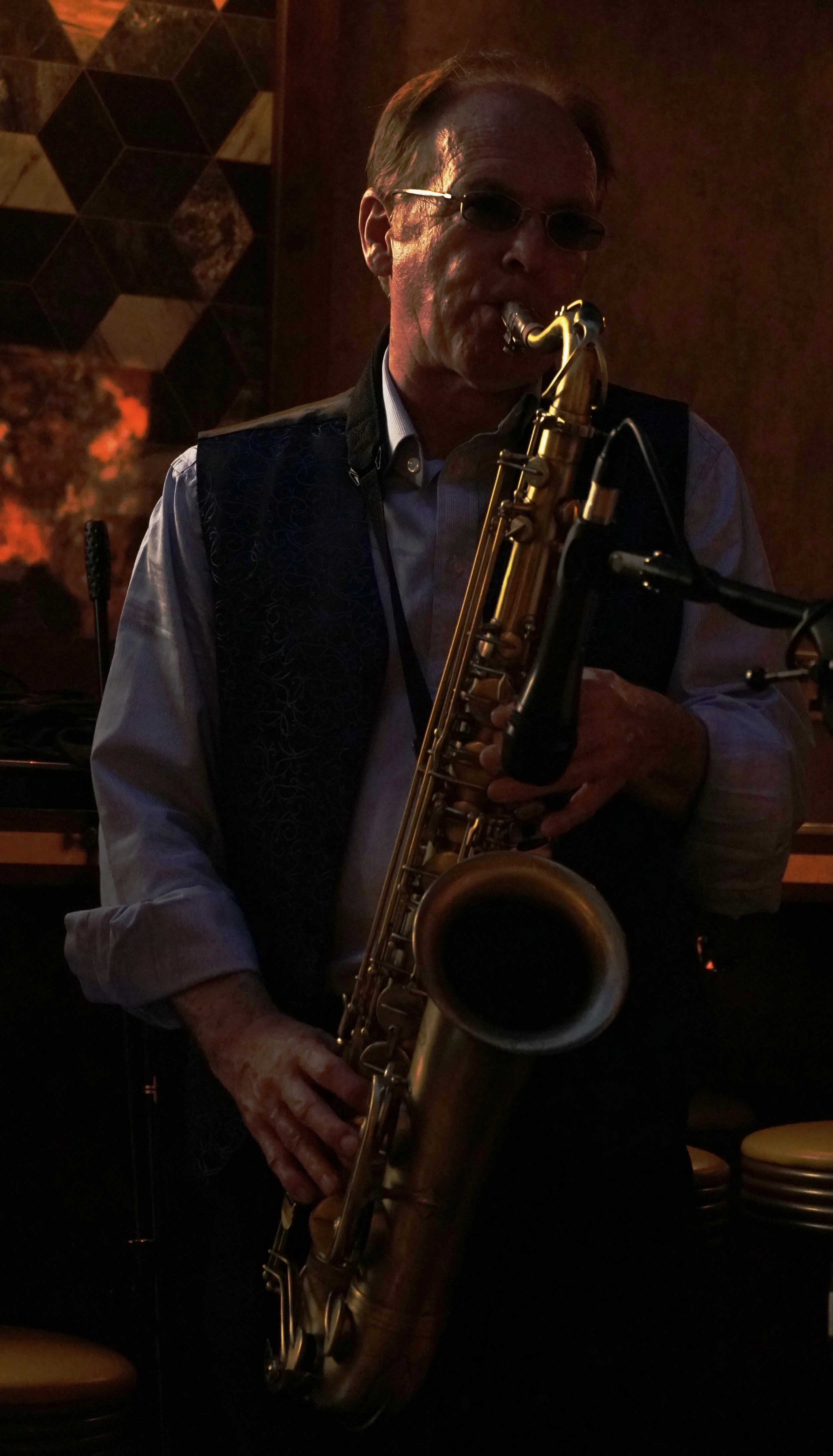 Peter sax 1 BL.jpg