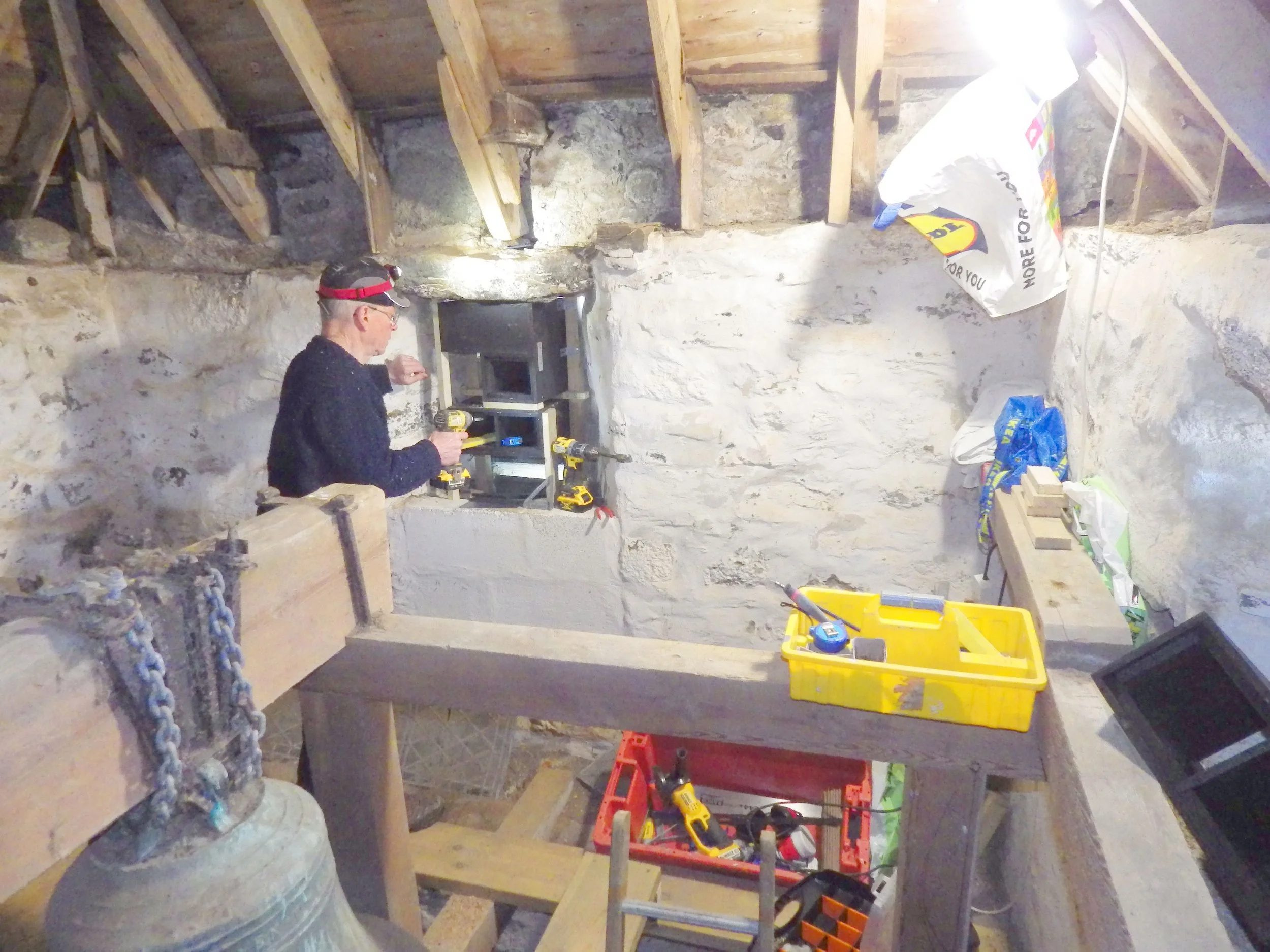 St Rumon fitting nestbox02.JPG