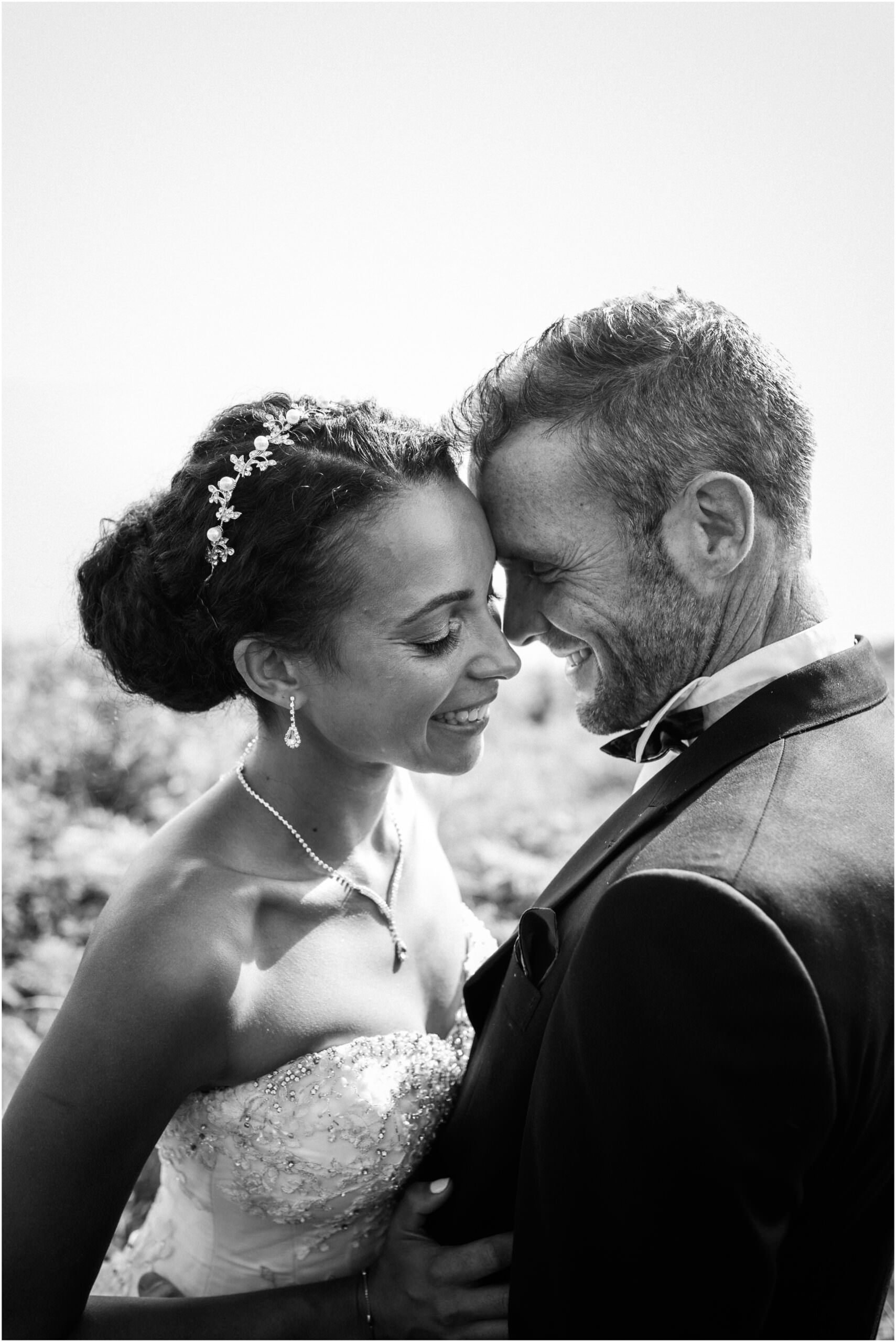 Intimate-Wedding-Photographer-ireland-The-Happy-Pear-10060.jpg