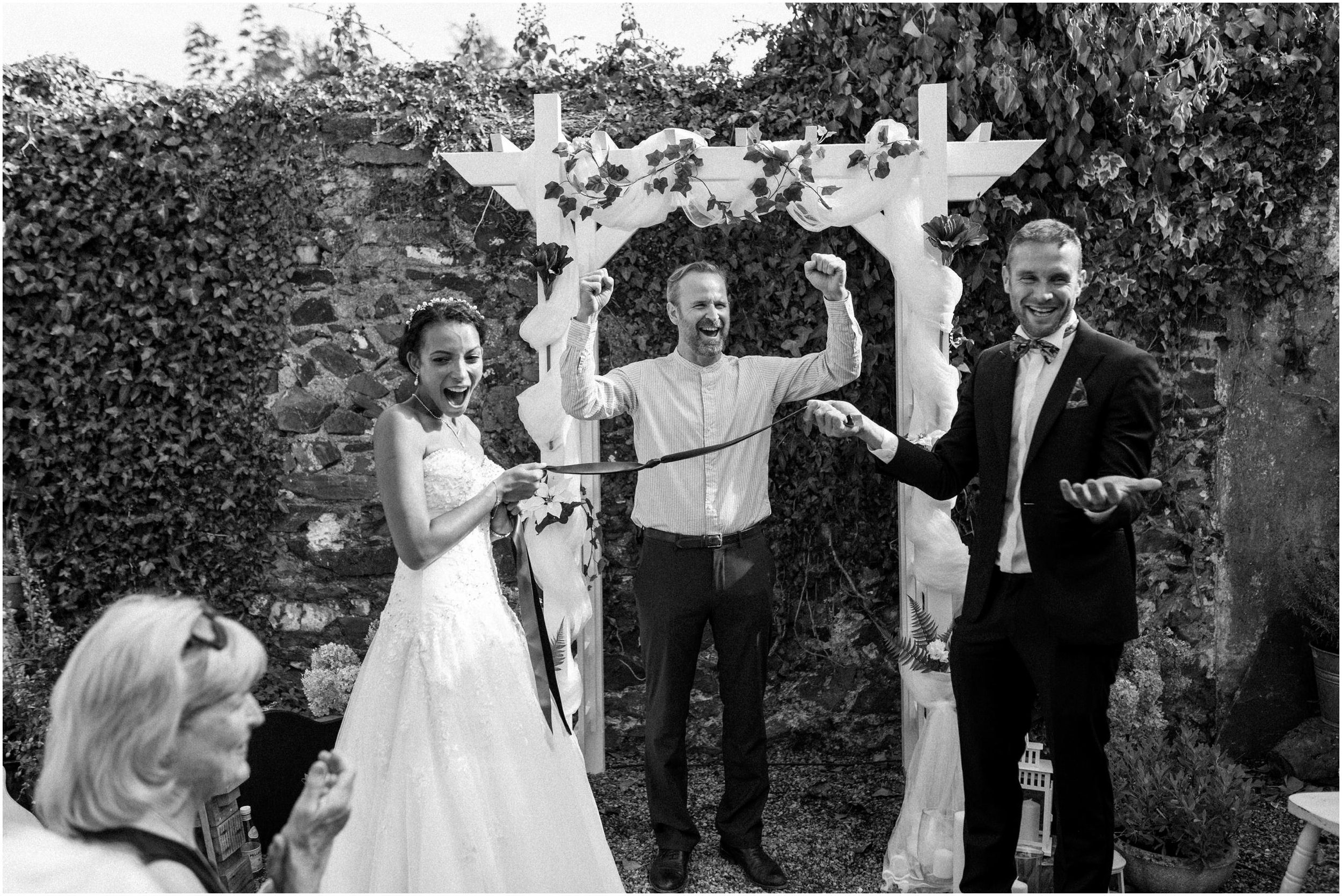 Intimate-Wedding-Photographer-ireland-The-Happy-Pear-10109.jpg