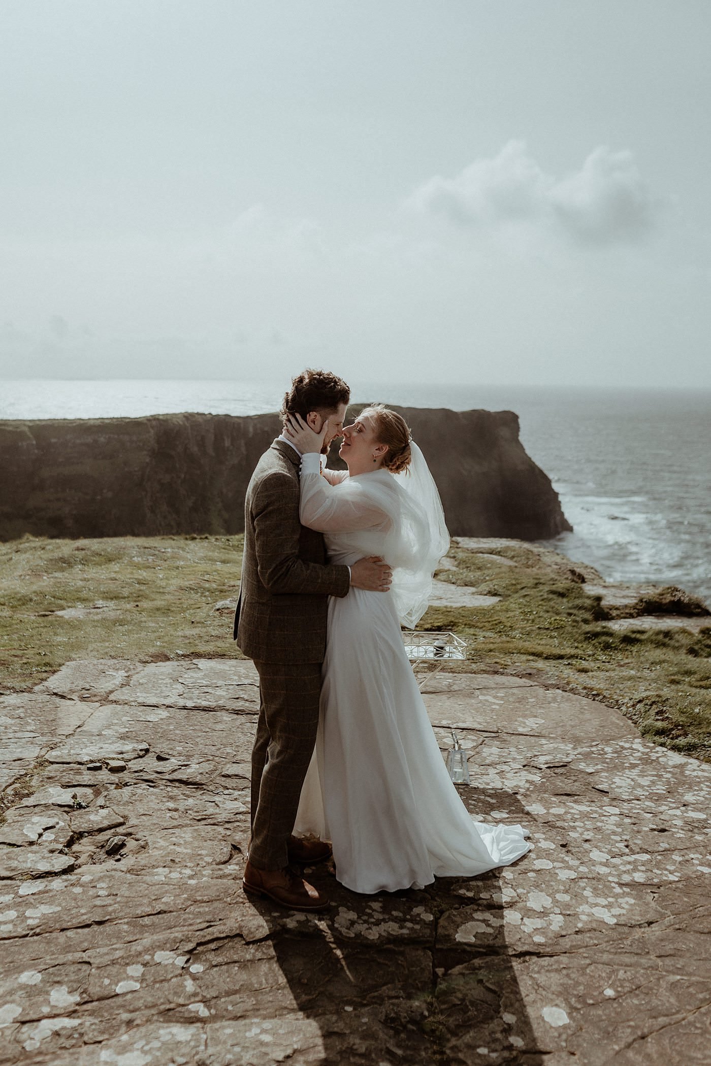 elopement-cliffs-of-moher-intimate-wedding-photography-Vaughans-Head-ireland100.jpg