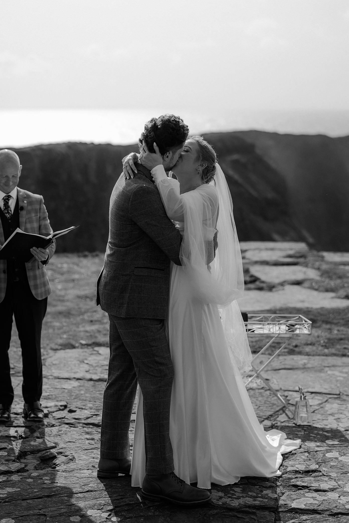 elopement-cliffs-of-moher-intimate-wedding-photography-Vaughans-Head-ireland108.jpg