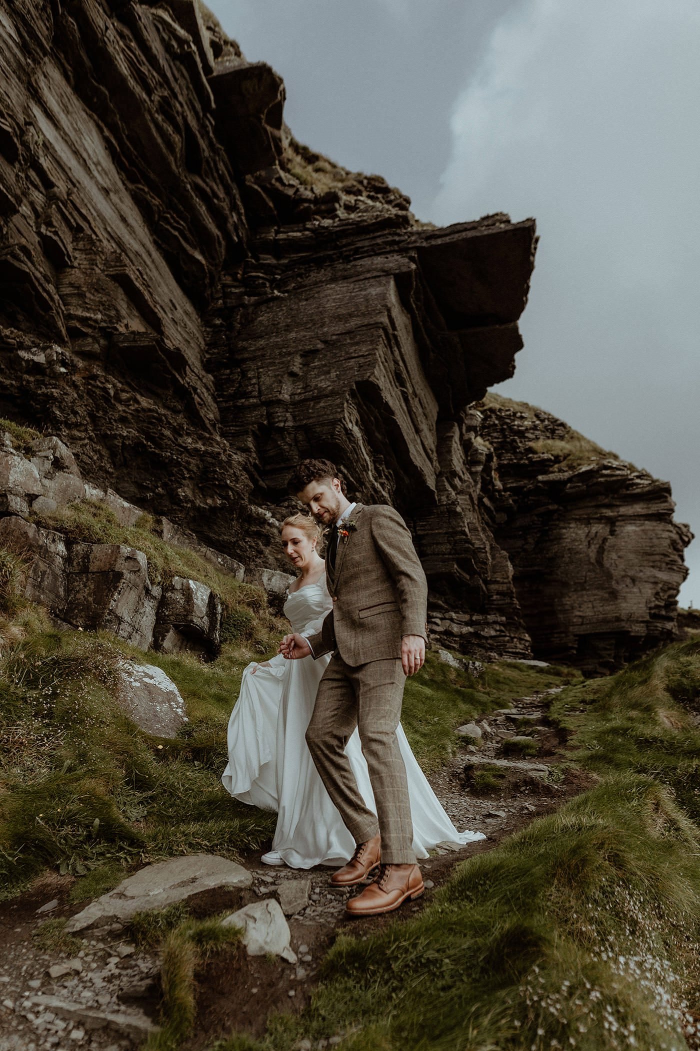 elopement-cliffs-of-moher-intimate-wedding-photography-Vaughans-Head-ireland141.jpg