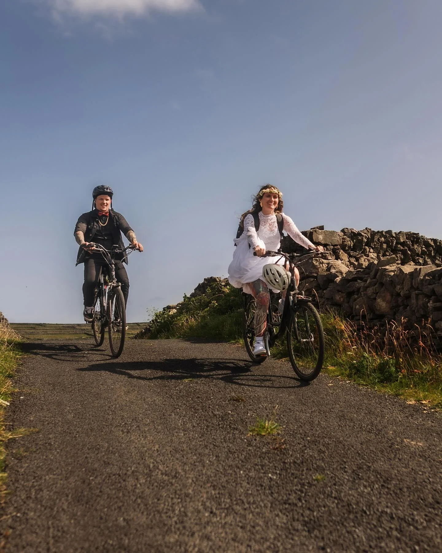 We caught the boat over to Inishmore, hired bikes and kicked off the chillest elopement day

It was lashing when we arrived, proper sideways rain, so we hid under a shelter, grabbed a coffee and waited it out. About 20 minutes later, the skies cleare