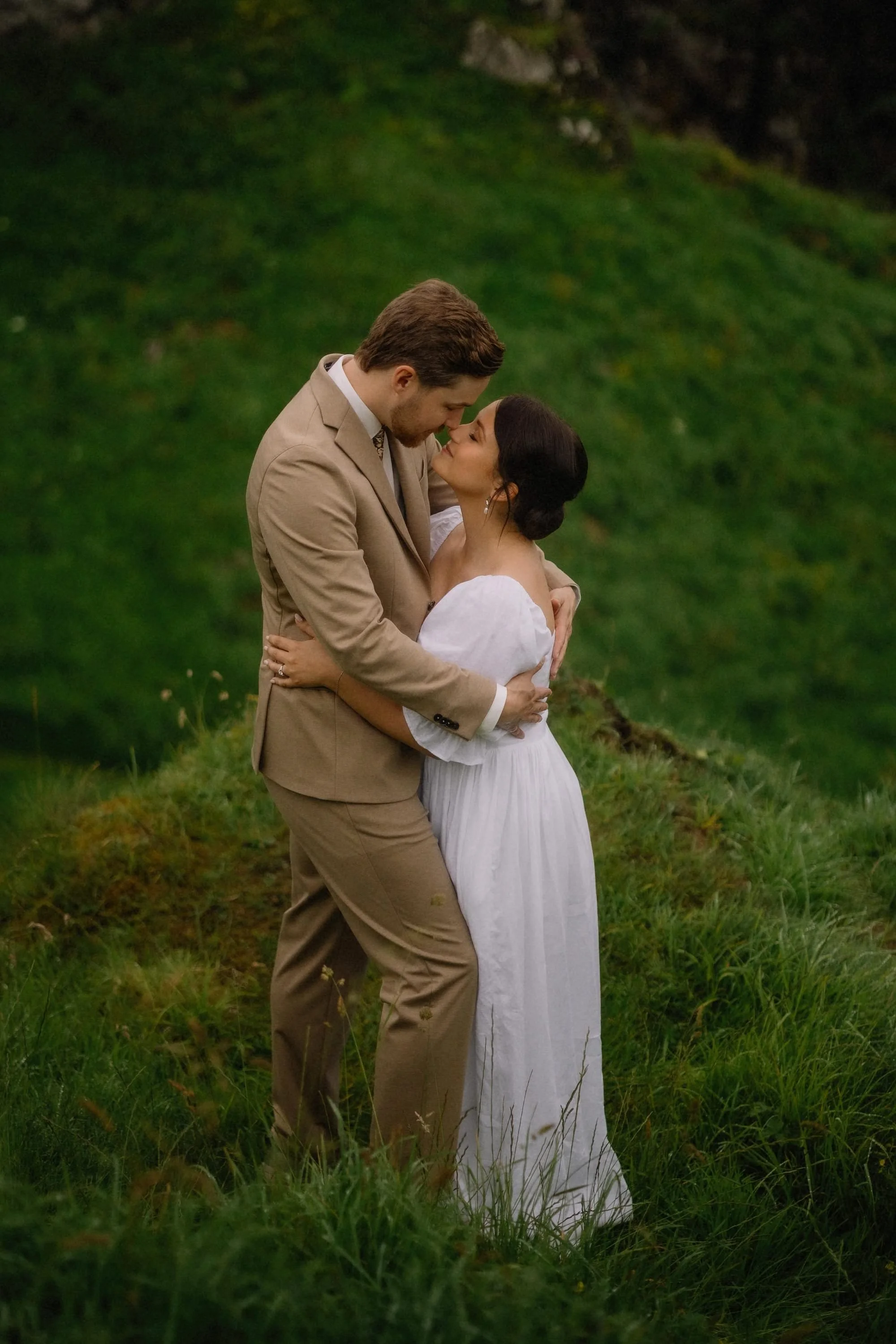 dunseverick-castle-elopement-in-ireland-11.jpg