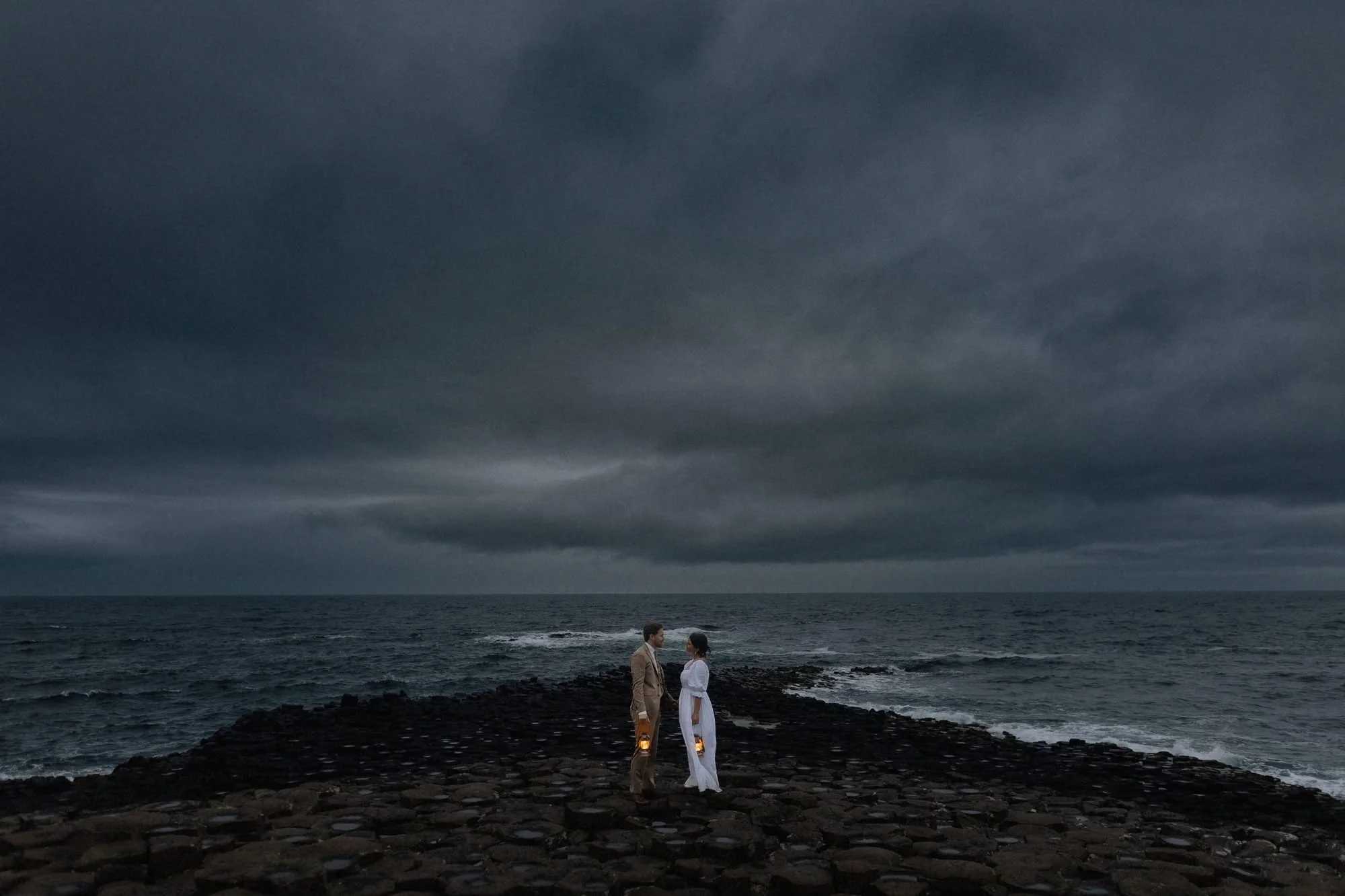 giants-causeway-elopement-in-ireland-60.jpg