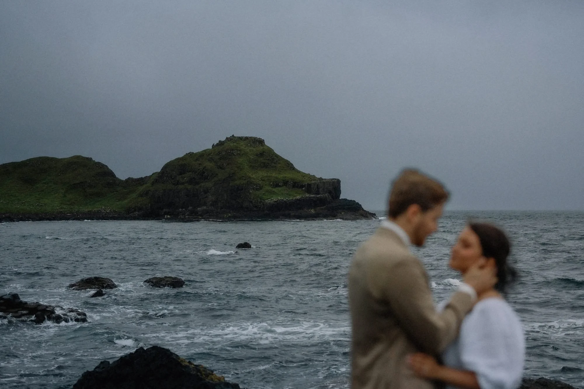 giants-causeway-elopement-in-ireland-68.jpg