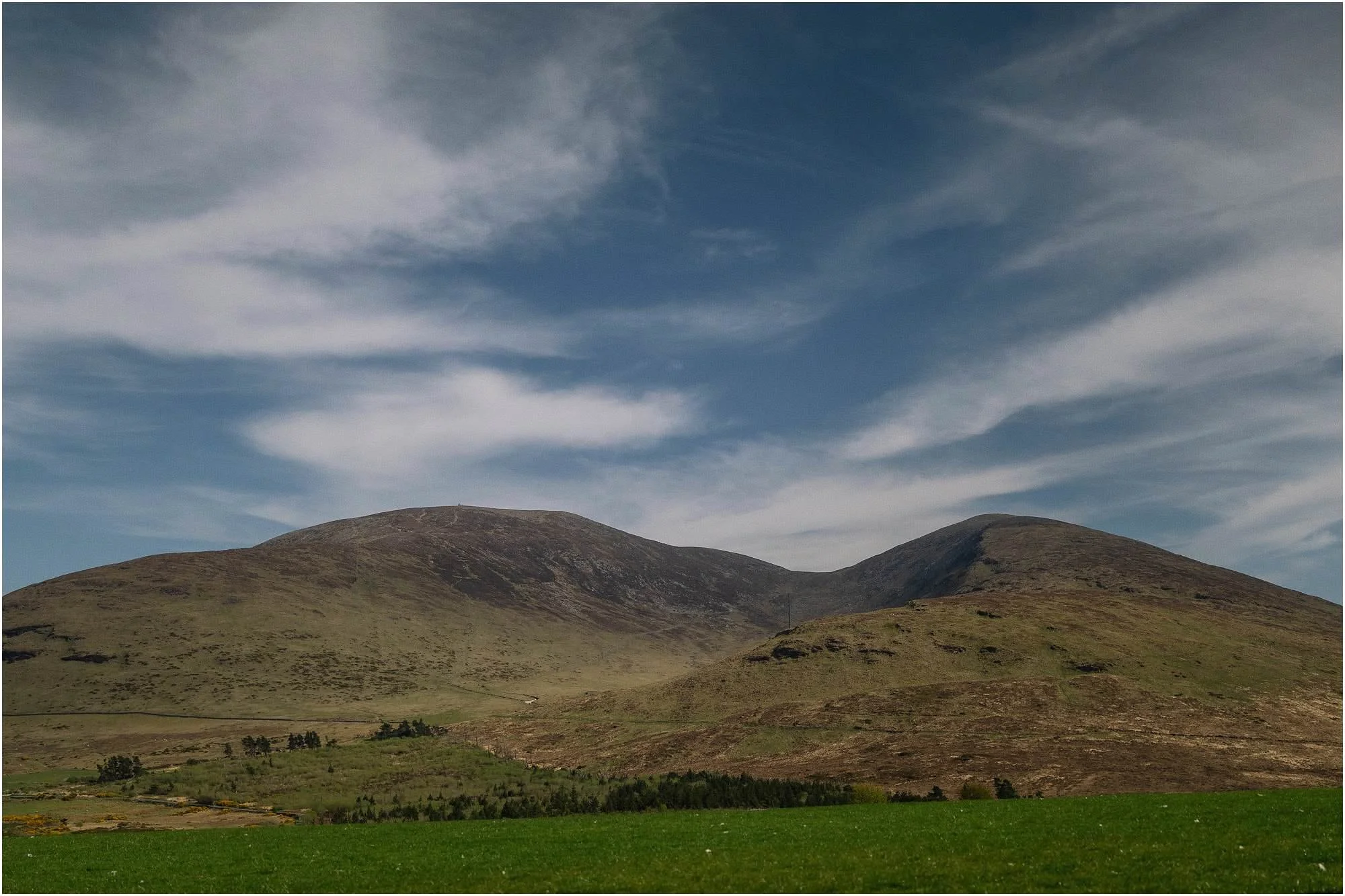 mourne-mountains-elopement-ireland-_0002.jpg