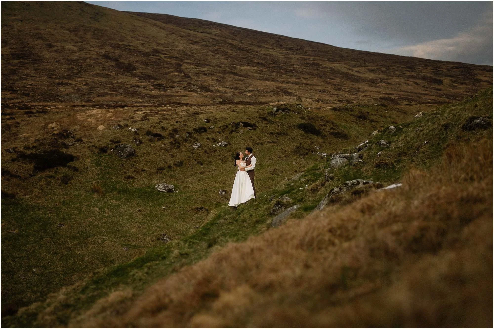 mourne-mountains-elopement-ireland-_0114.jpg