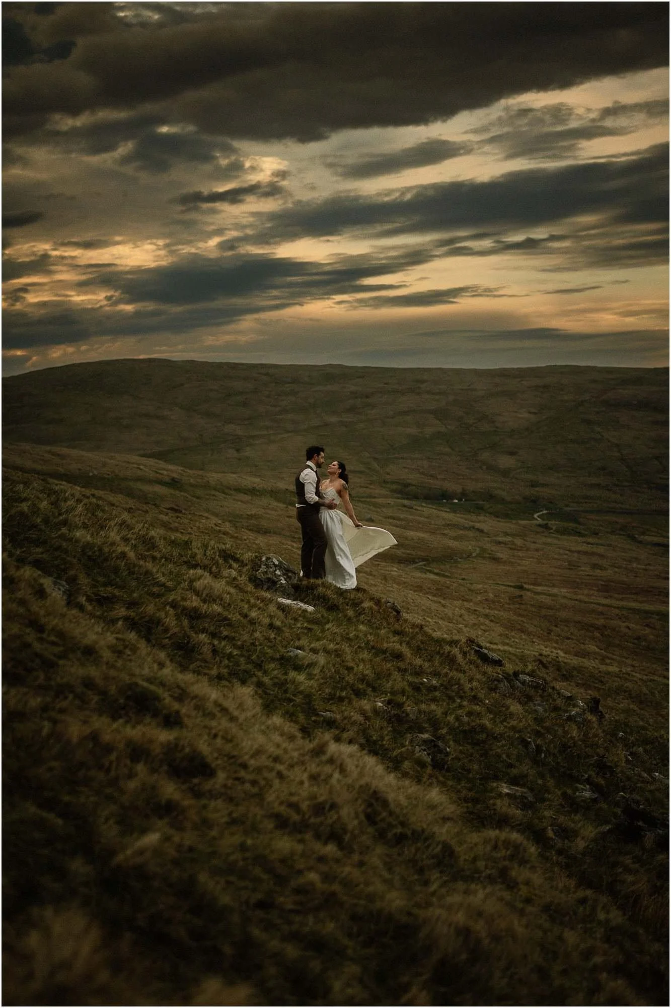 mourne-mountains-elopement-ireland-_0120.jpg
