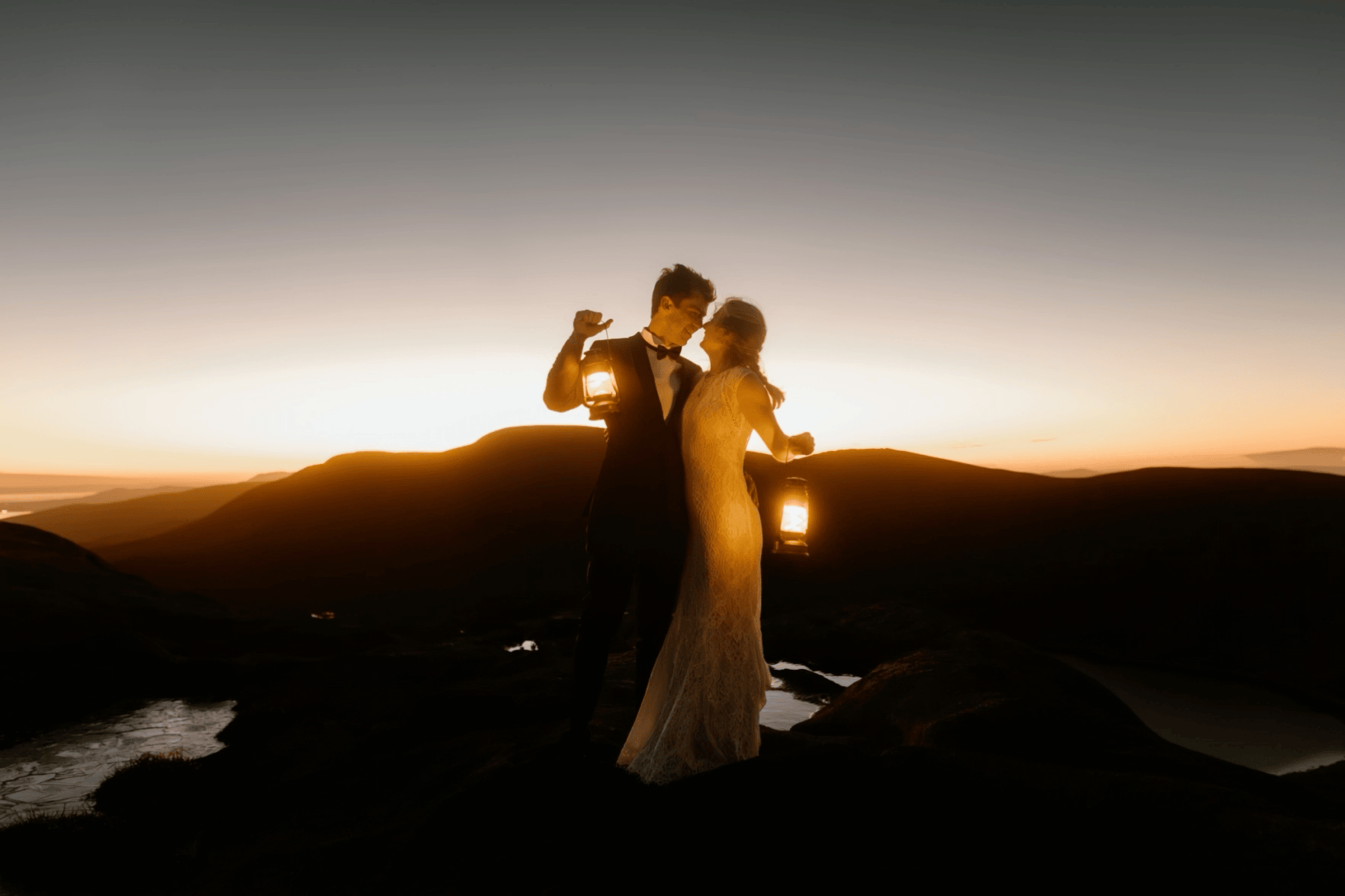 elopement-blue-hour-ireland-hiking-mountains.gif