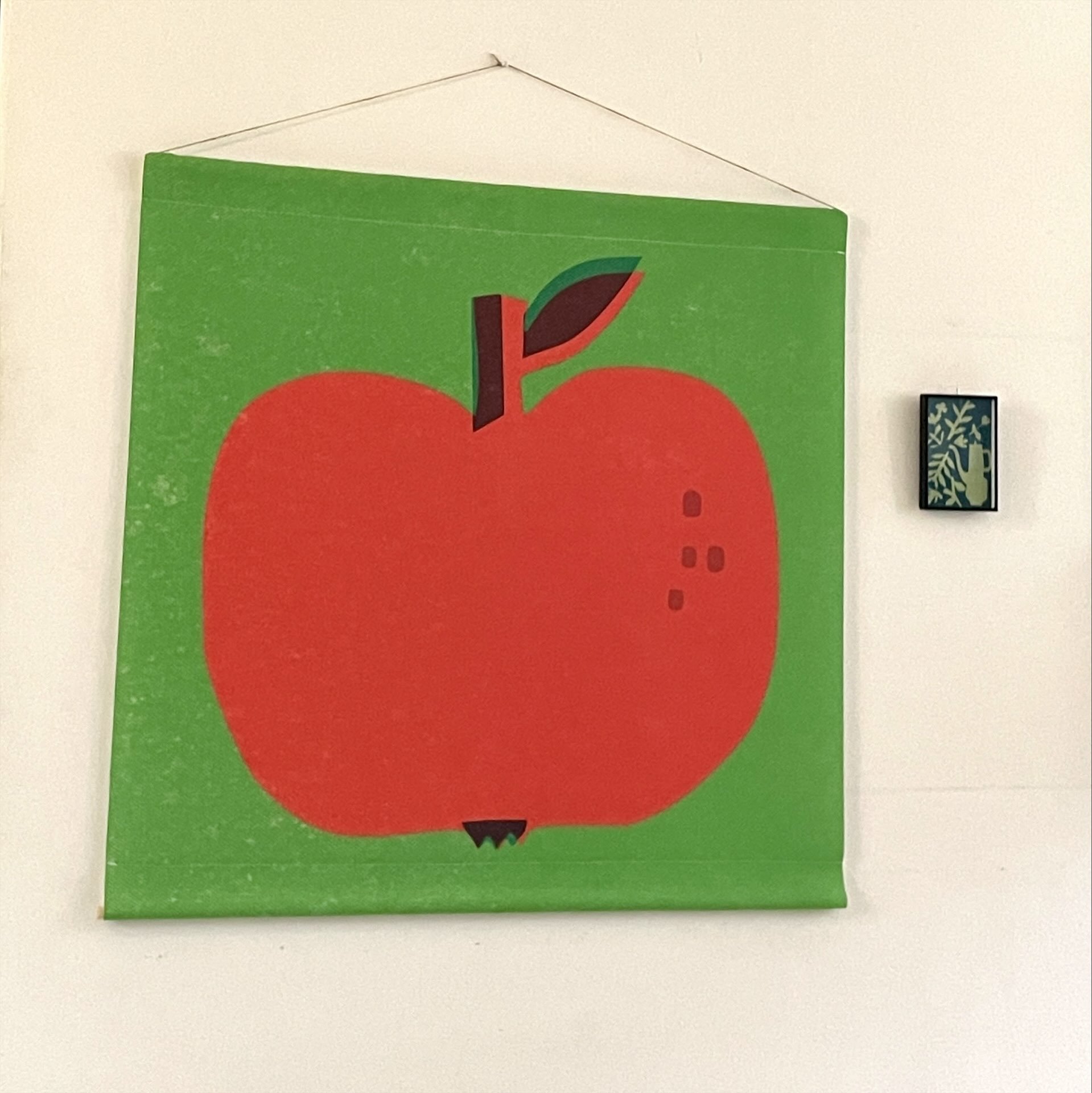 Tapestry apple, Sabeth Elberse studio.