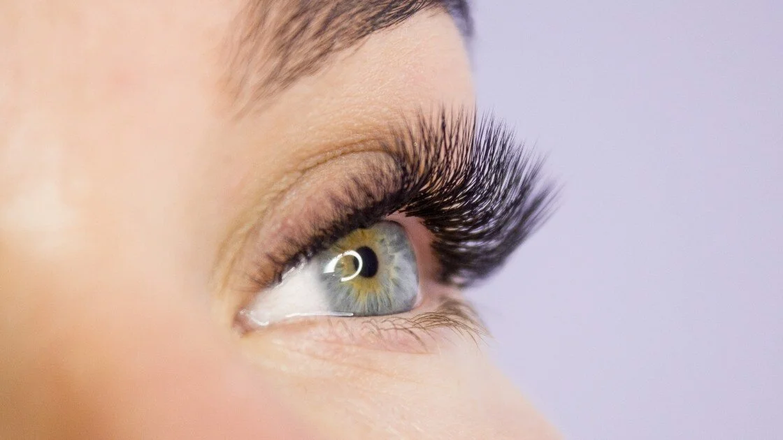 How to Maintain Lash Extensions