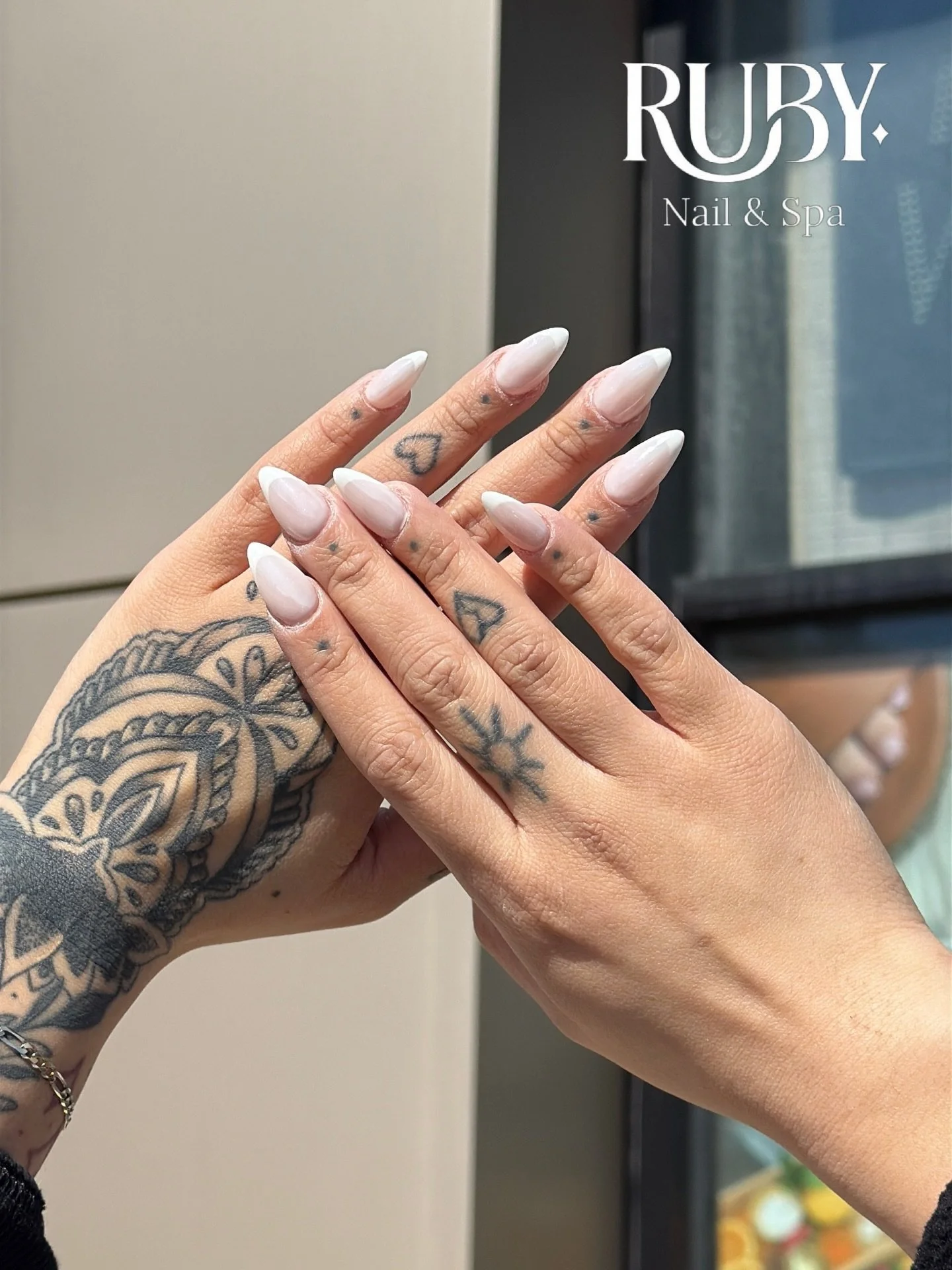 White on White French 🤍
-
White French nails remain a timeless trend, blending elegance with modern minimalism. Clean tips, glossy finishes, and versatile styling make them perfect for everyday wear and special occasions alike today.
-
&bull; Experi