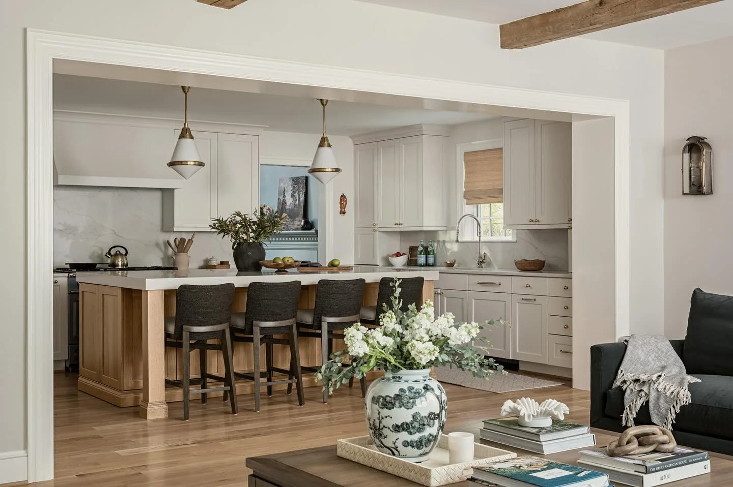 A white kitchen gets layers of warmth with textured woven shades and stools&mdash;adding depth, contrast, and visual interest to a timeless, neutral palette. Sophisticated simplicity at its best.

Design: @blacksalthomedesign 
Photography: @peakvisua