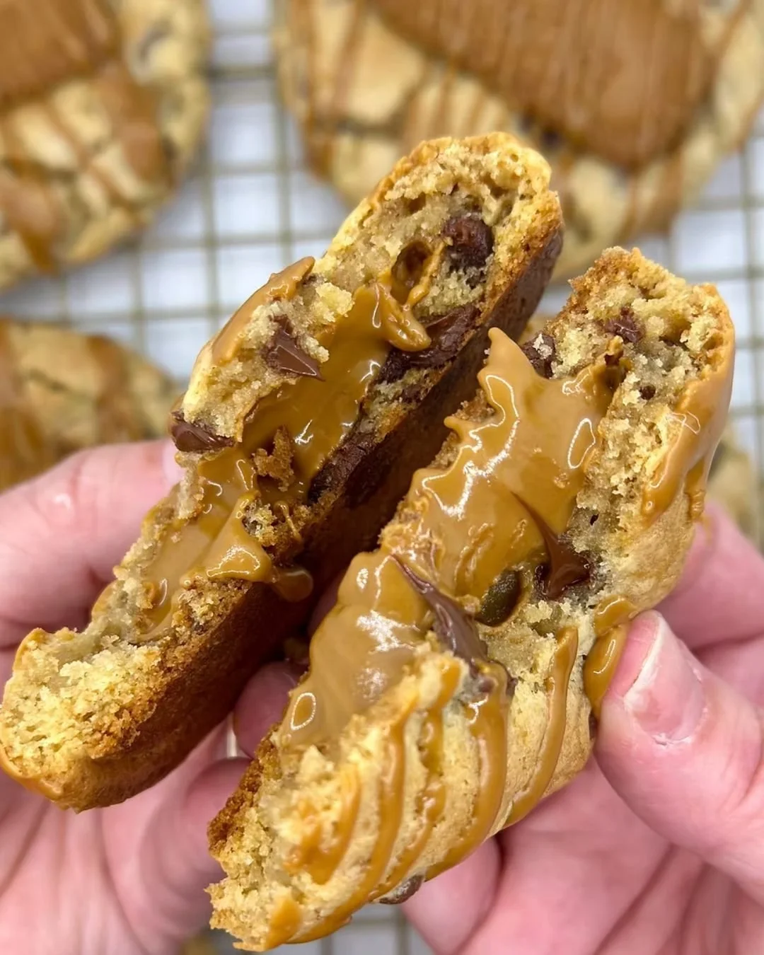 We don't want to tell you to run to Cookie Haven's booth...but this cookie might make you want to do just that! Cookie Haven mixes taste with intention and believes that food is an experience. 🍪

This isn't a cookie, this is JOY! 🙌🏼

@_cookie.have