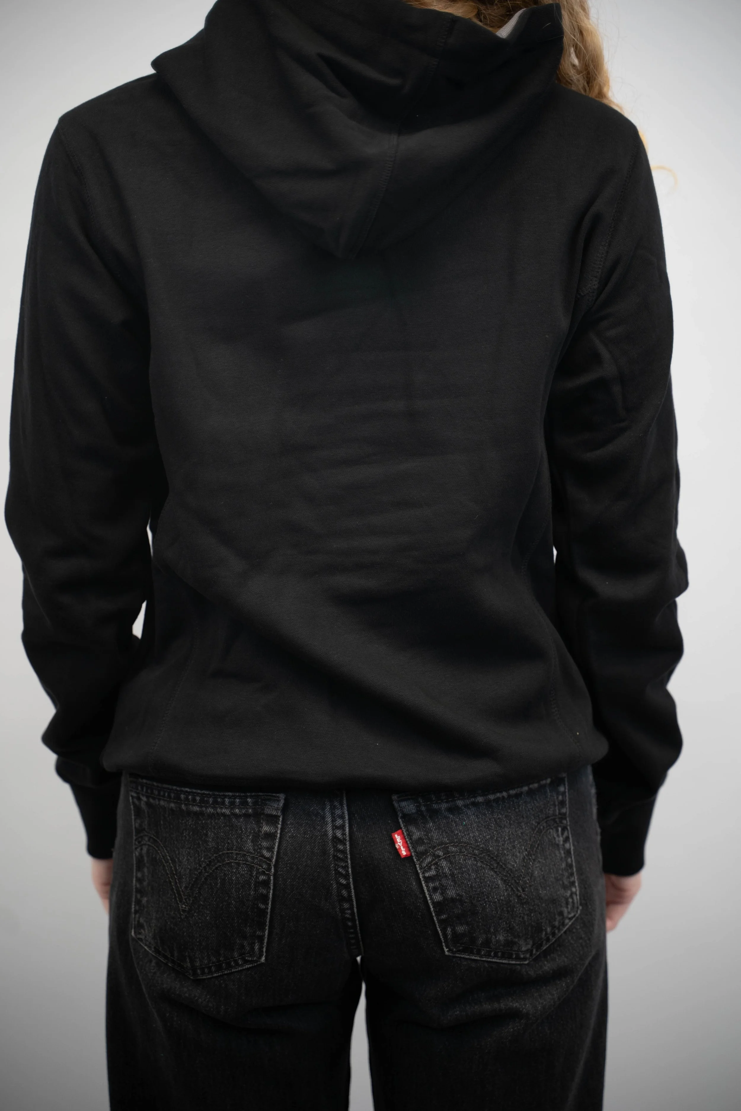 2025-11-16_Hans Kvam_Merch-19.jpg