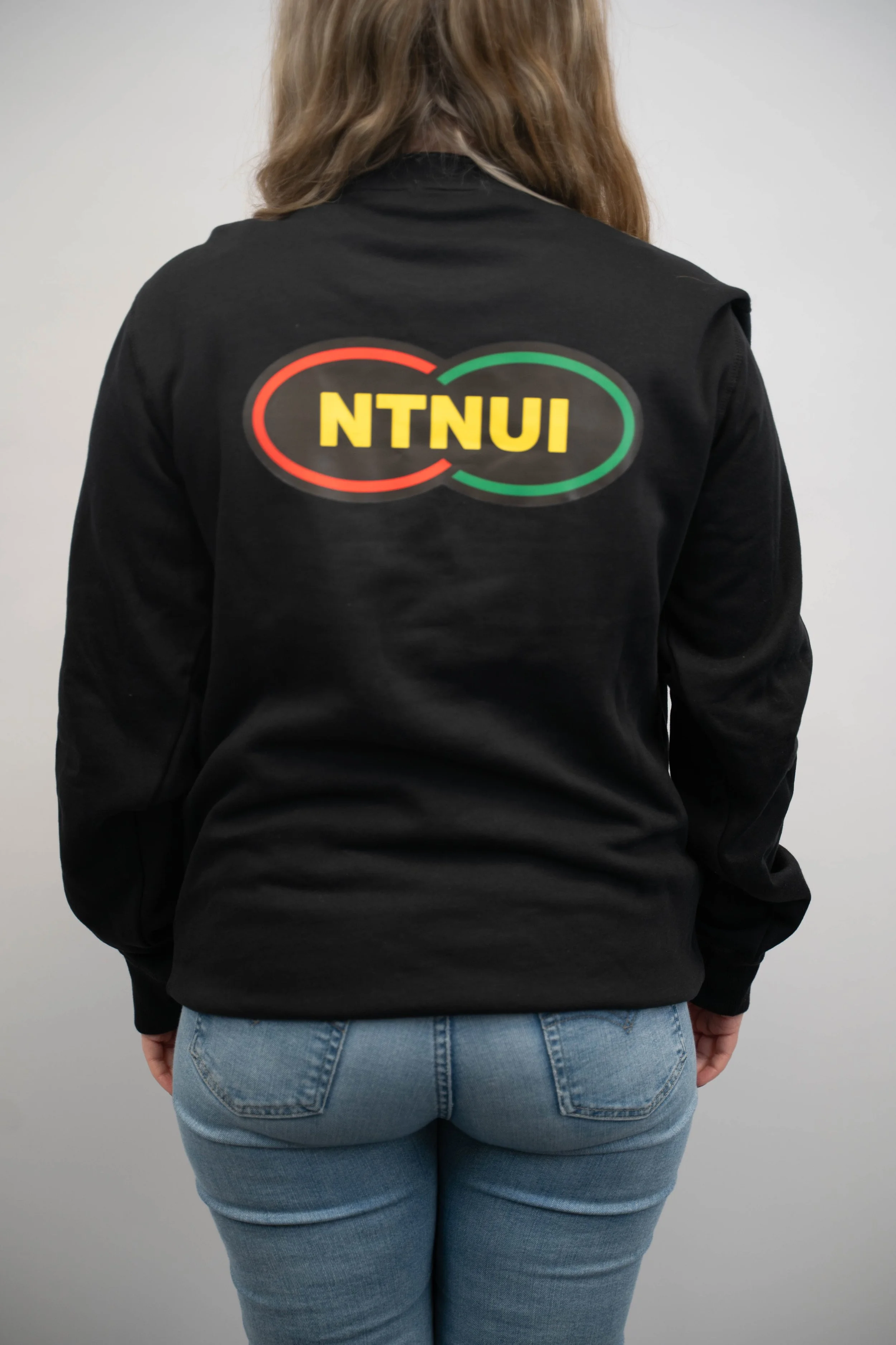 2025-11-16_Hans Kvam_Merch-24.jpg